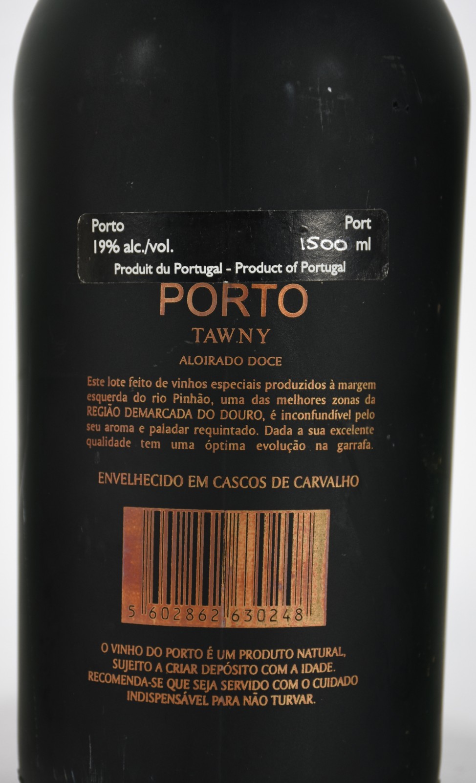 Três garrafas de vinho do Porto sendo Royal 10 anos, Quinta do... - foto 7 de 7