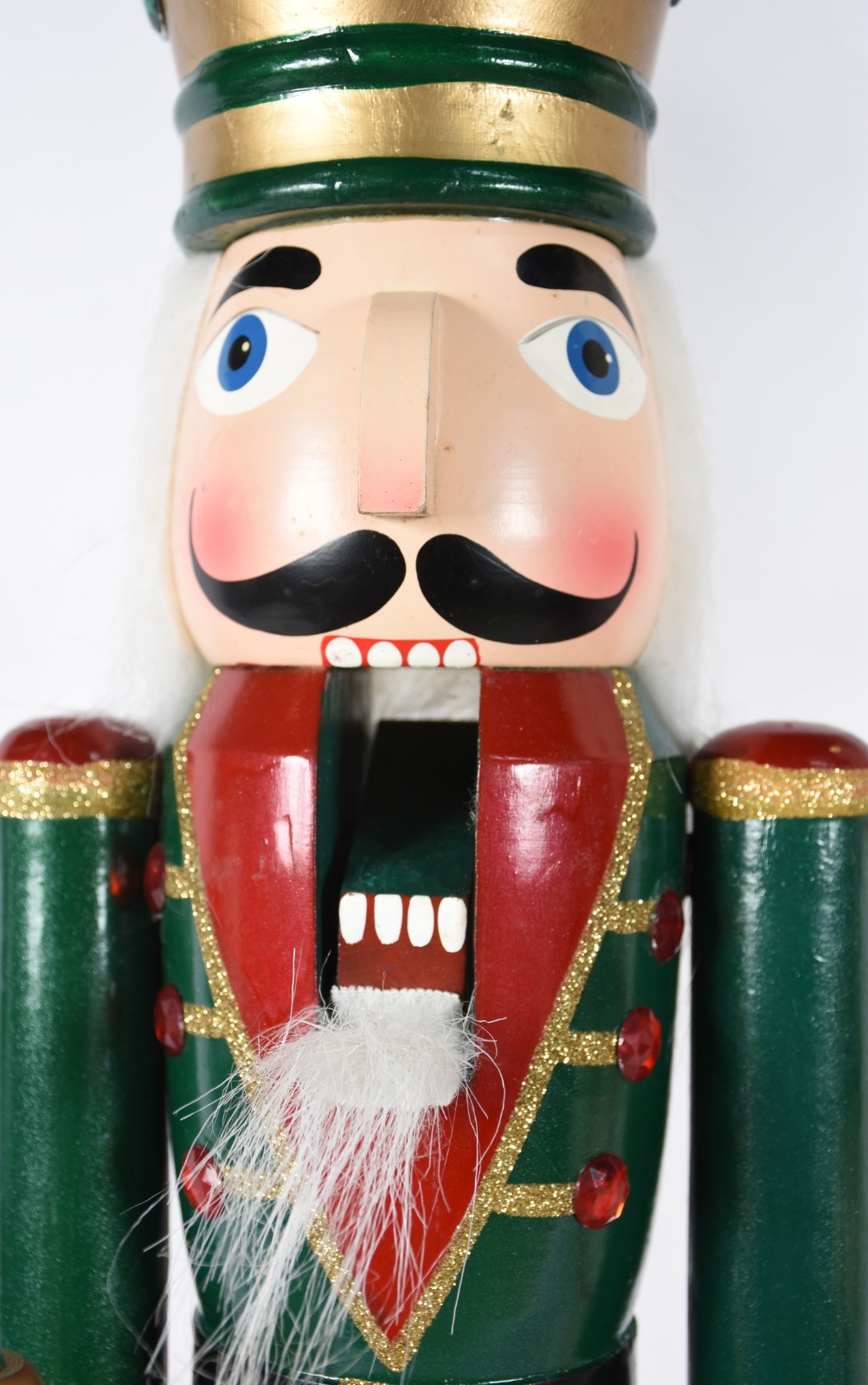 Dois enfeites de natal representando bonecos "quebra-nozes" de... - foto 2 de 8