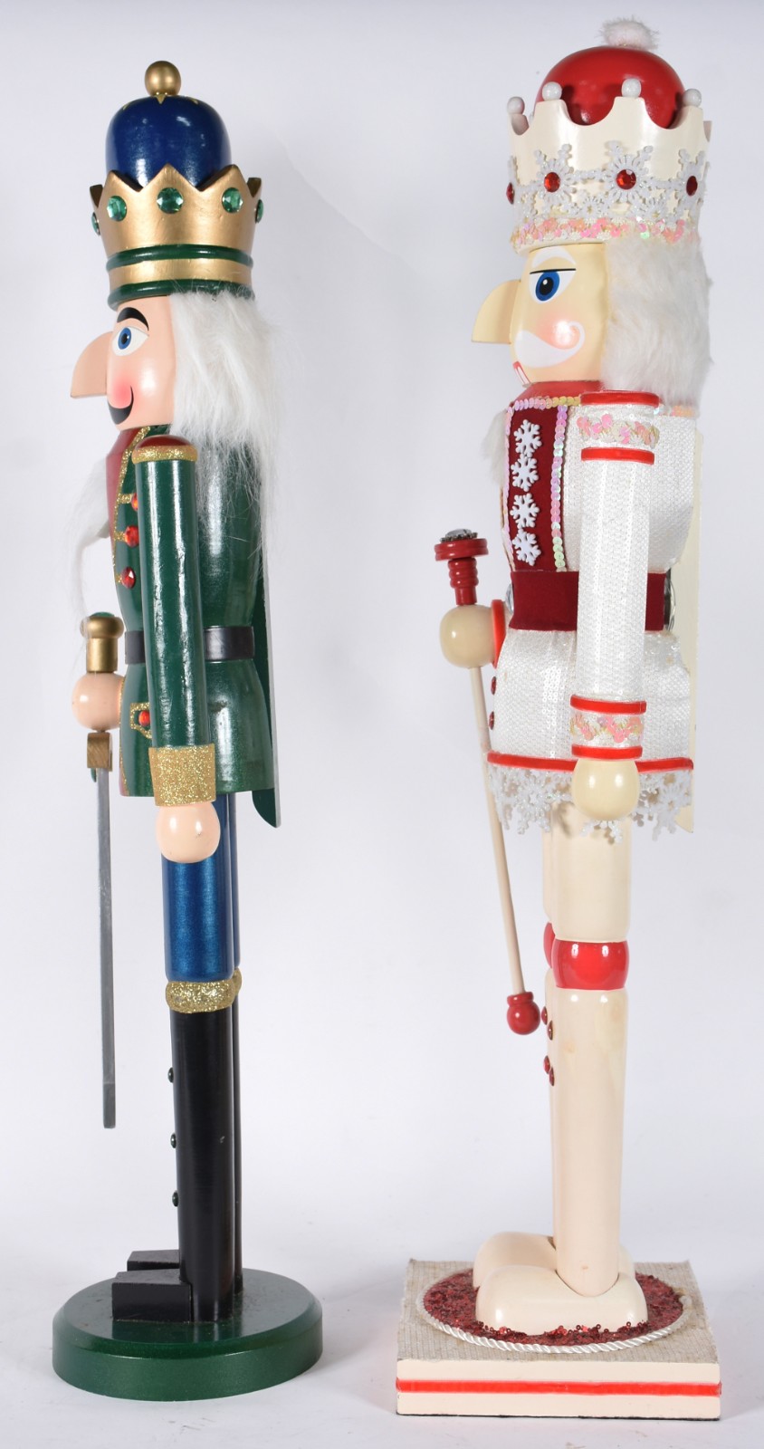 Dois enfeites de natal representando bonecos "quebra-nozes" de... - foto 4 de 8