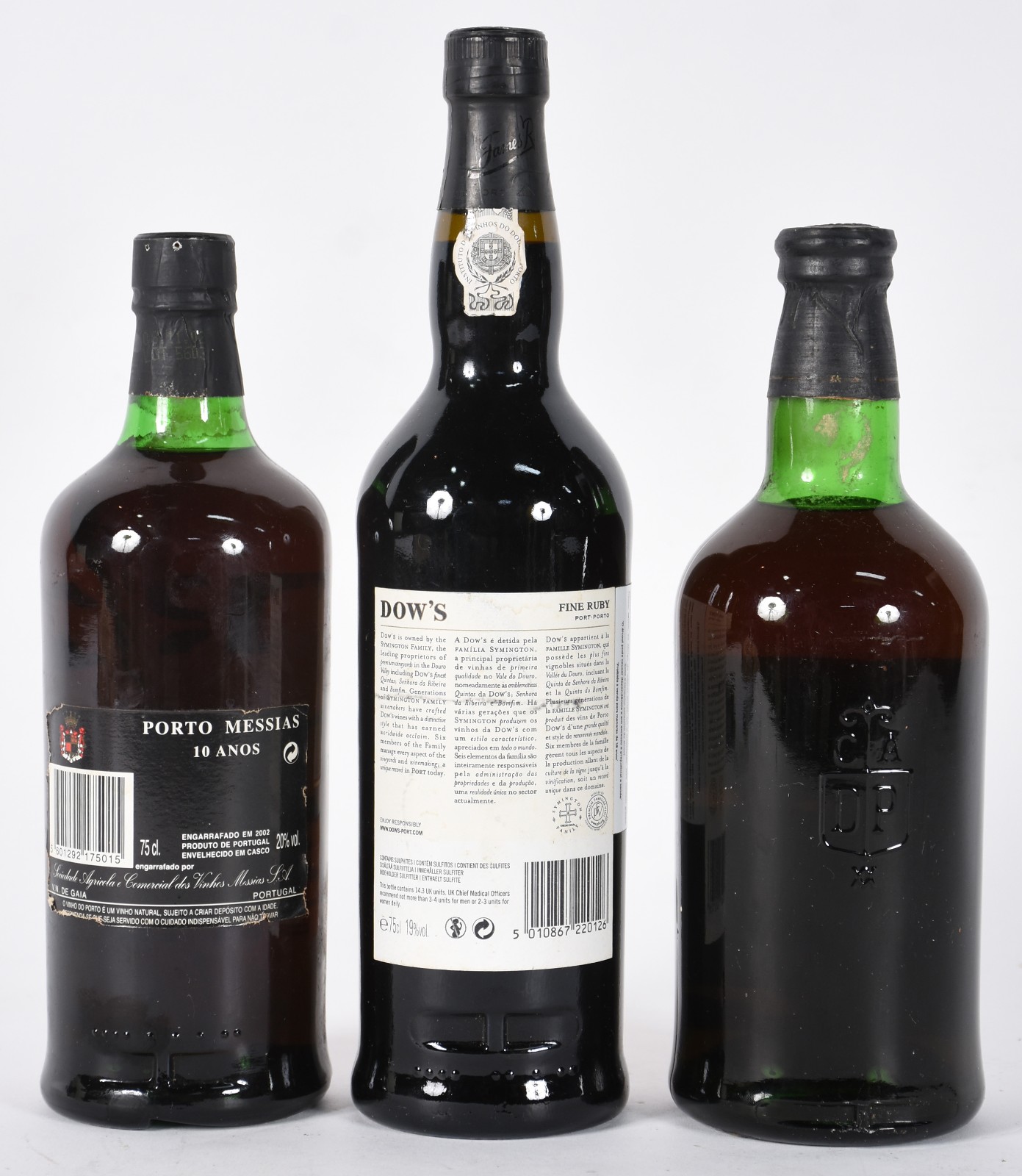 Três garrafas de vinho do Porto, sendo Porto 10 anos Messias, Dow's e... - foto 4 de 6