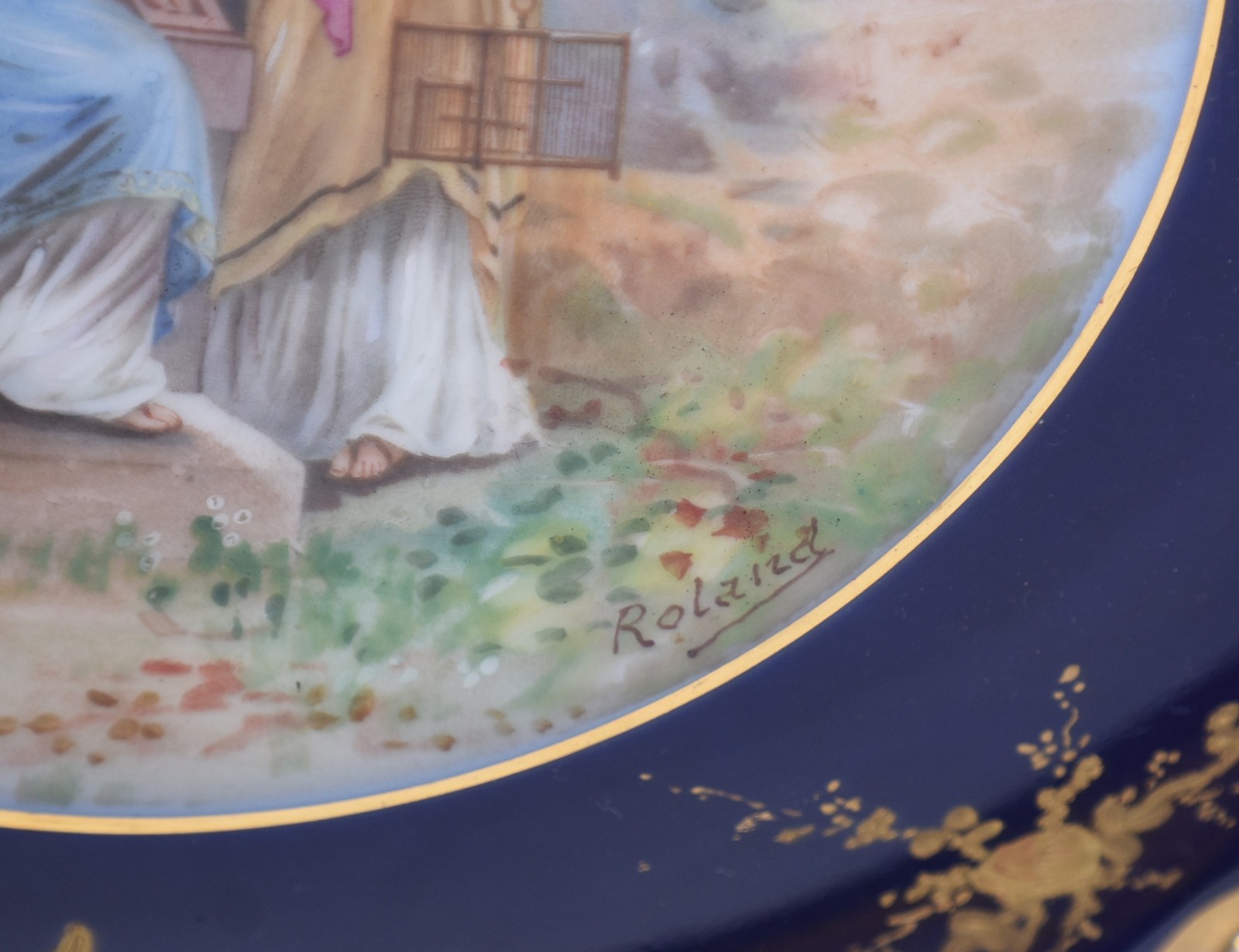 Três peças de porcelana francesa de Limoges na cor azul cobalto com... - foto 3 de 7