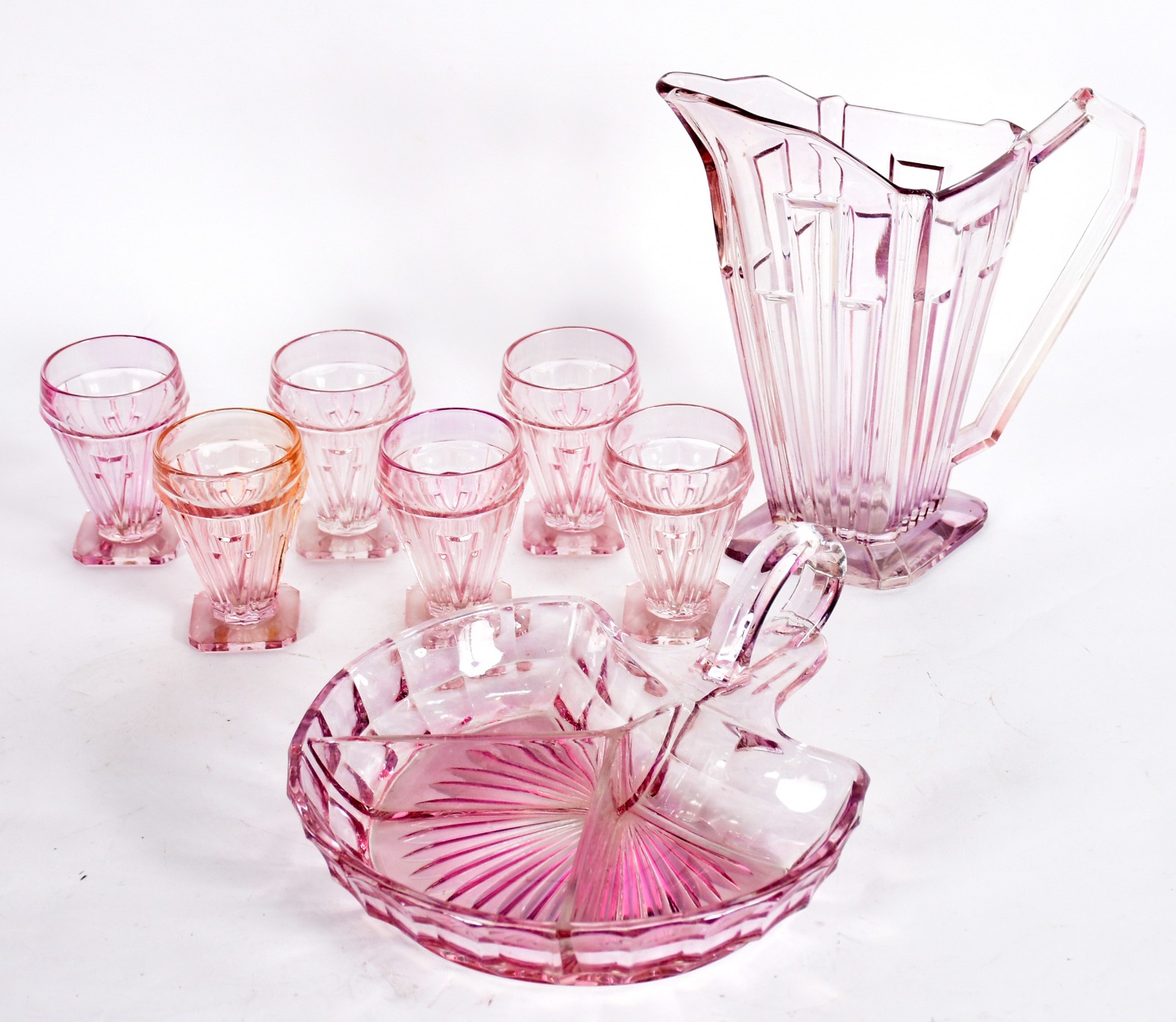 Jarra com 6 copos e uma petisqueira de vidro rosa Art Deco. - foto 2 de 4