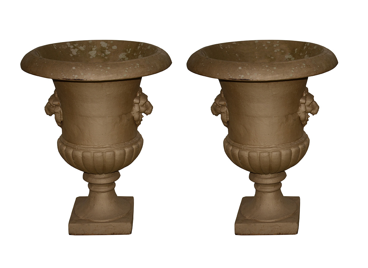 Par de vasos de ferro - Altura 77 cm cada