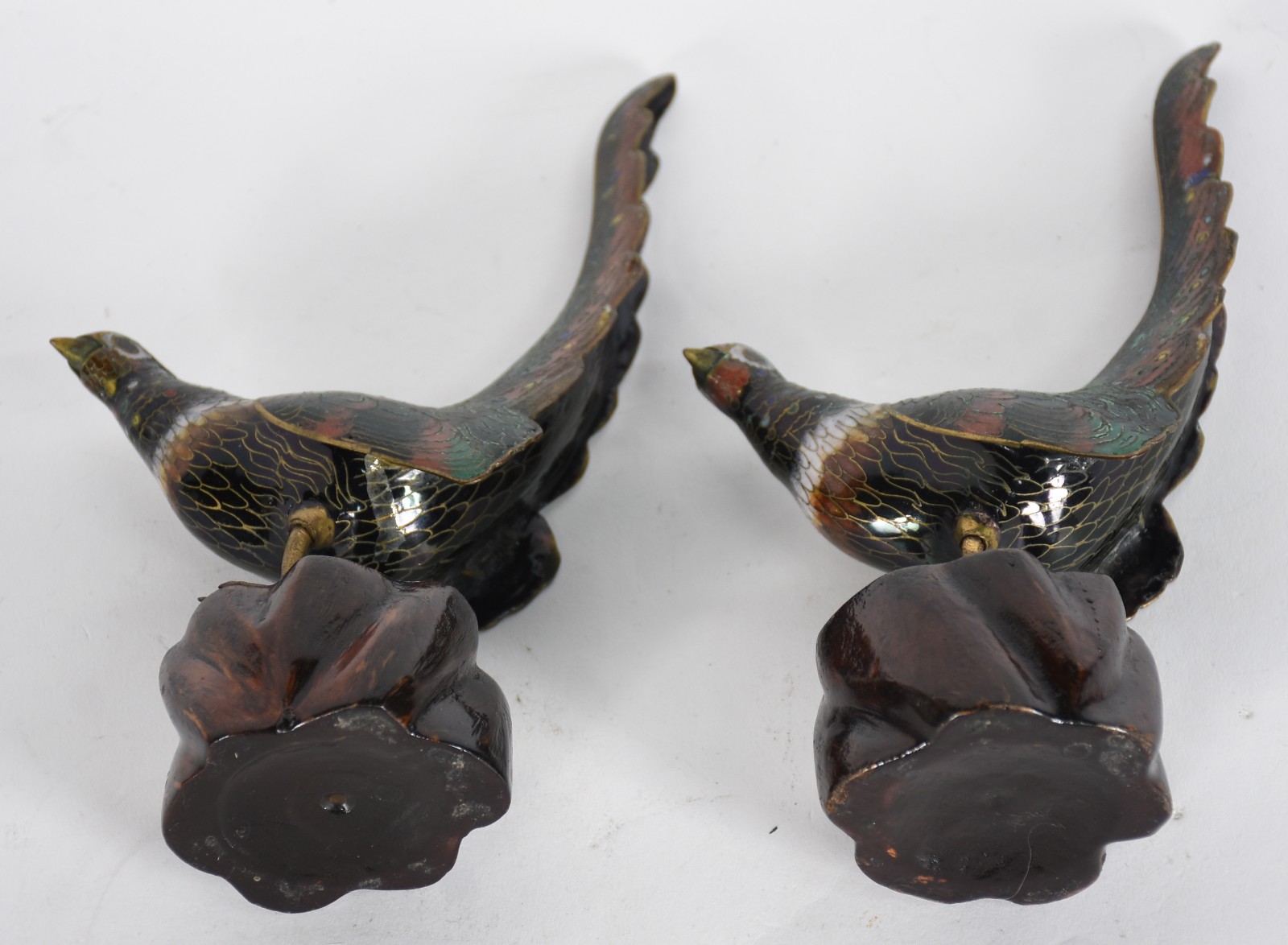 Par de faisões de cloisonné com bases de madeira. - foto 4 de 4