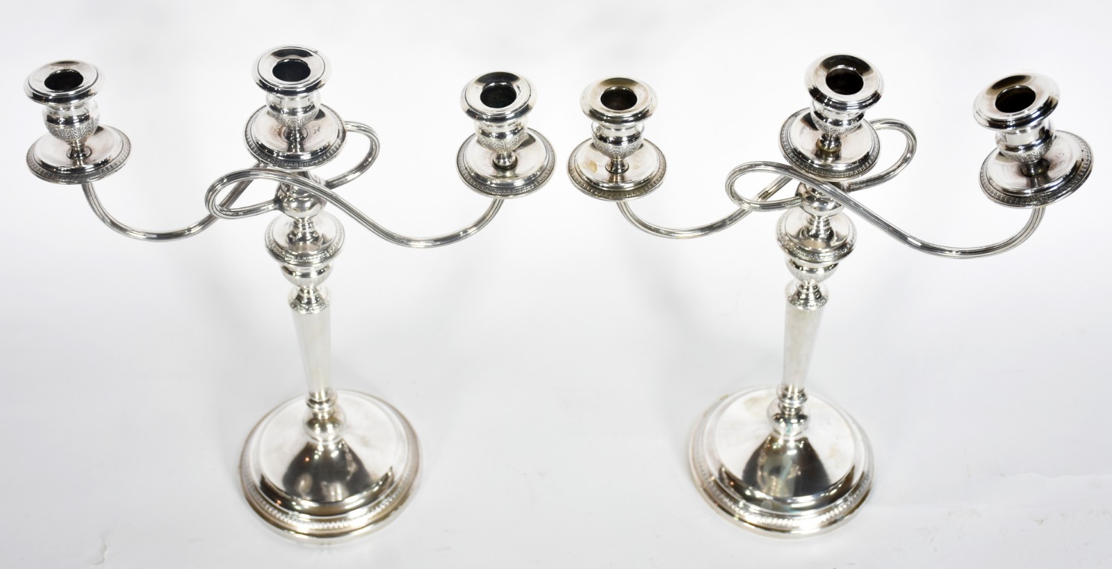 Par de candelabros para 2 velas cada de prata 800 contrastada... - foto 2 de 5