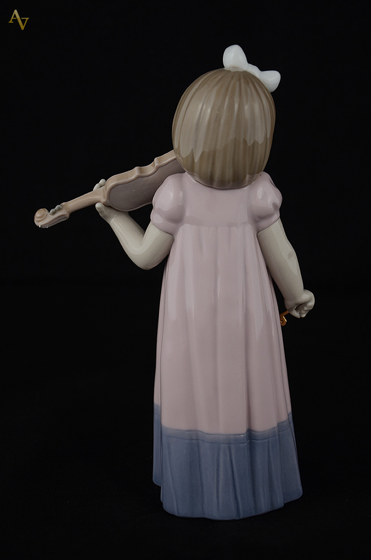 Estatueta de porcelana espanhola NAO, Lladro - altura 19,5 cm - foto 2 de 2