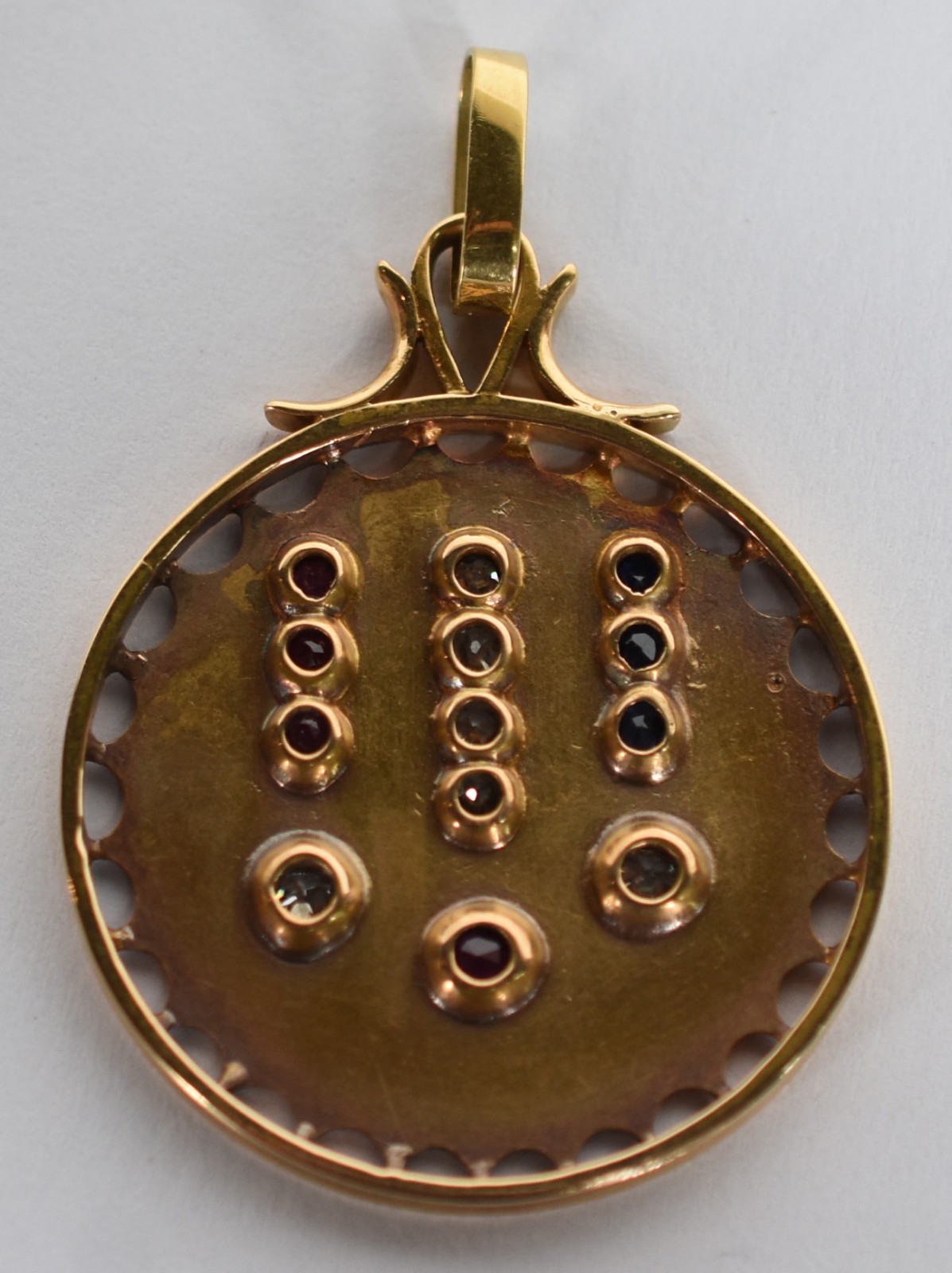 Pendente de ouro 18 k com pedras (Por motivo de segurança a peça não... - foto 2 de 2