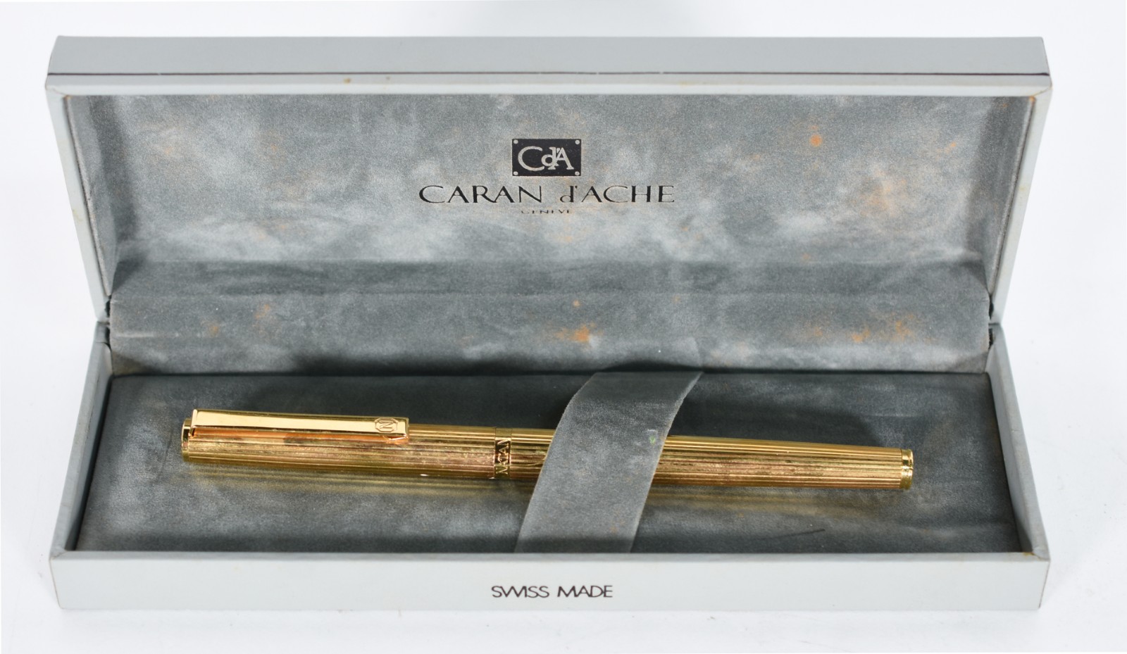 Caneta Natan de metal dourado, estojo adaptado. - foto 1 de 5