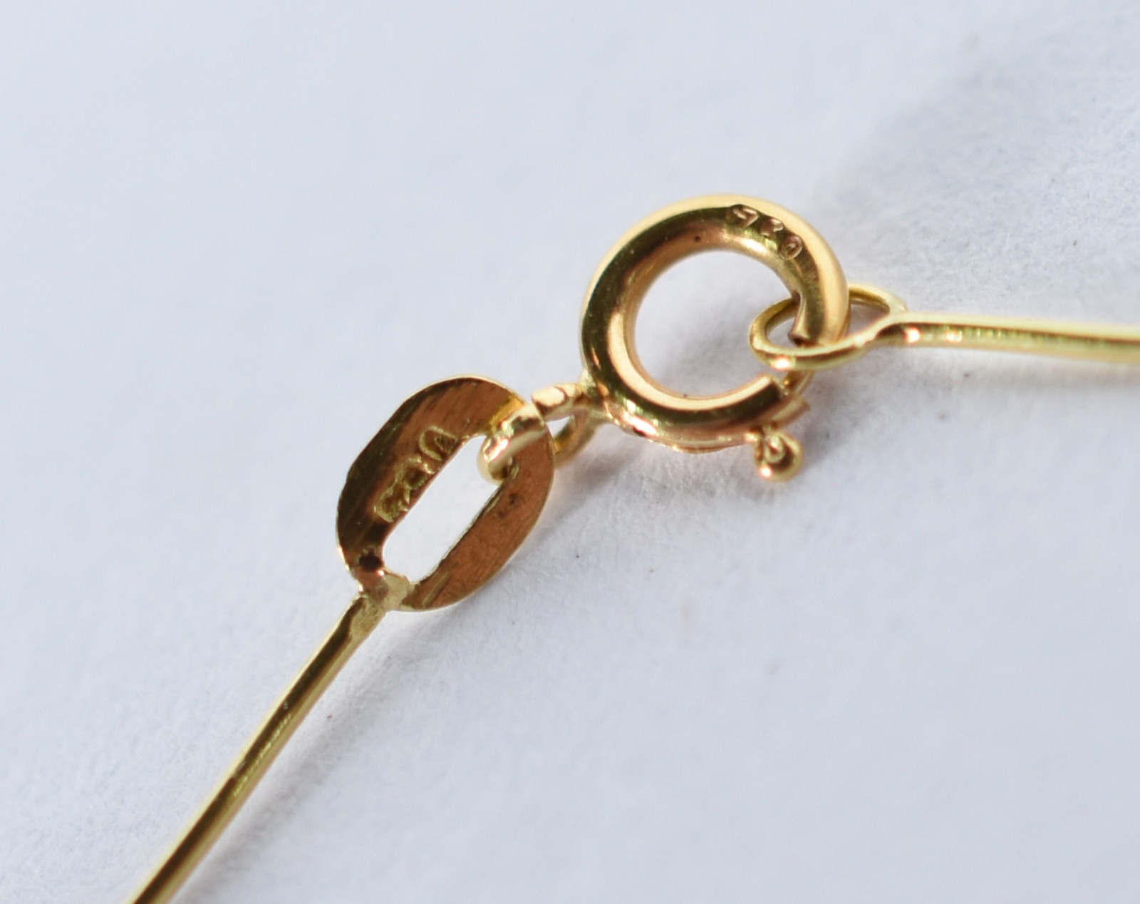 Colar de ouro amarelo 18 k com pérolas intercaladas e pingente no... - foto 4 de 4