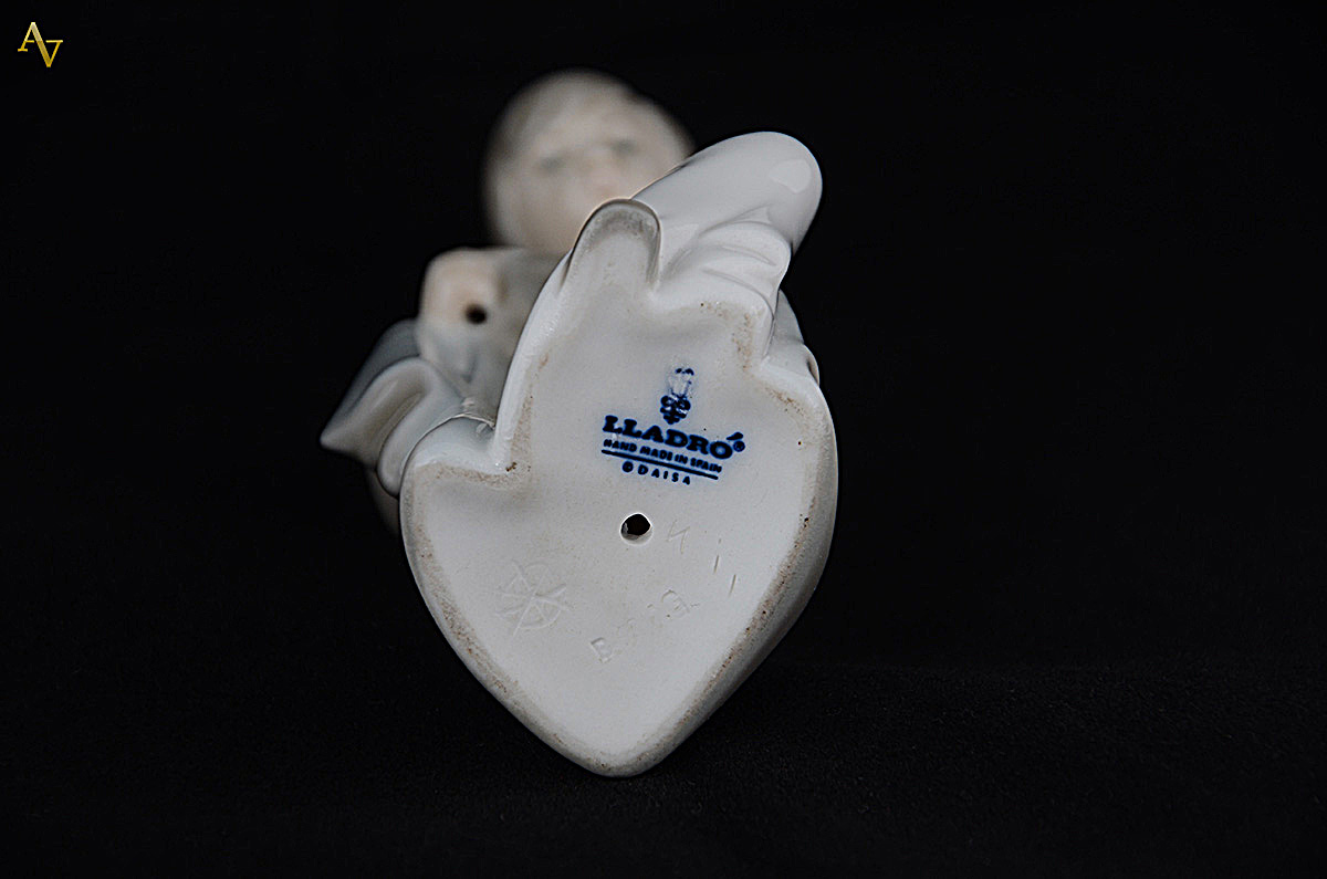 Estatueta de porcelana espanhola LLADRÓ - Altura 16 cm. - foto 3 de 3