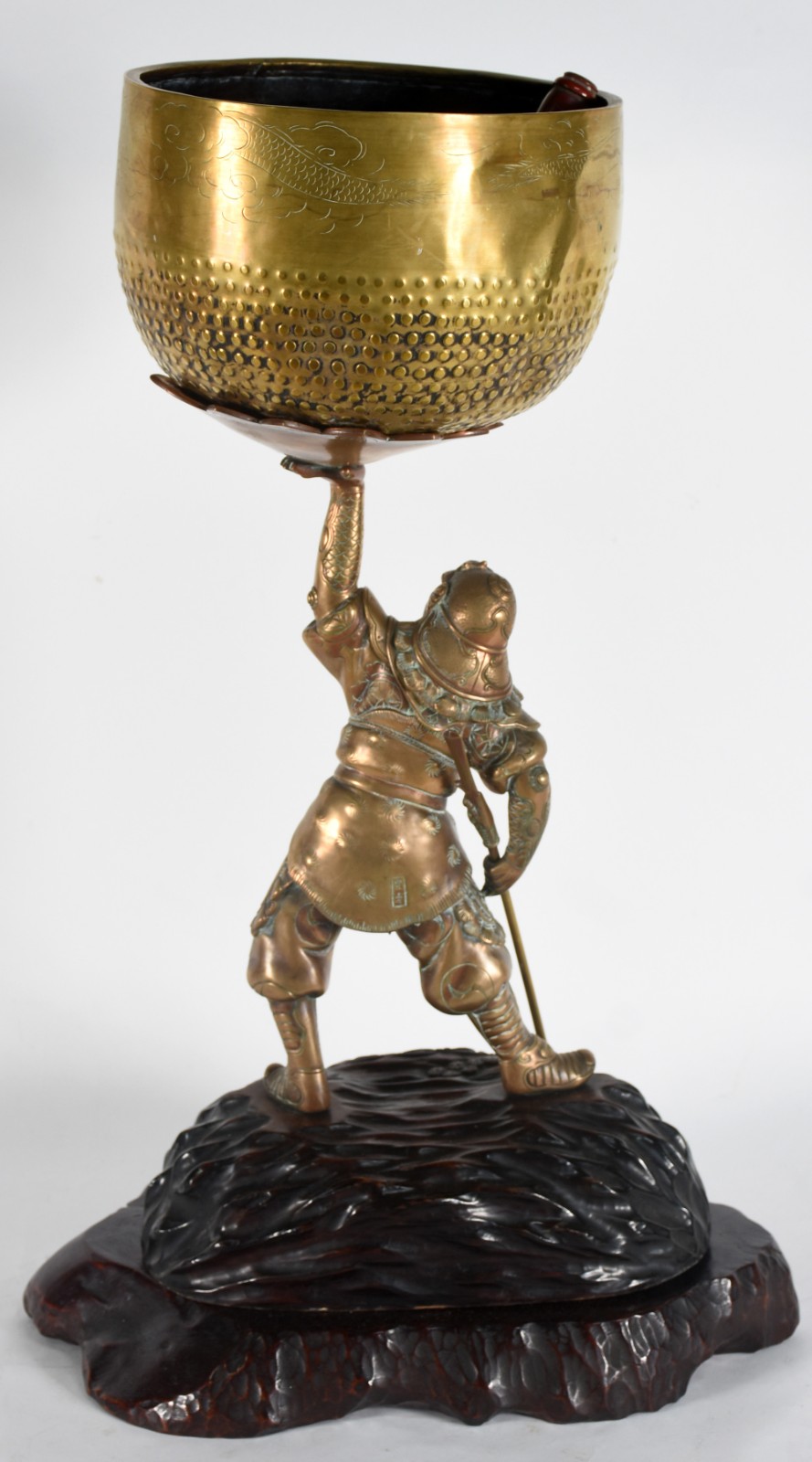 Grande escultura de bronze oriental representando "Samurai... - foto 4 de 6
