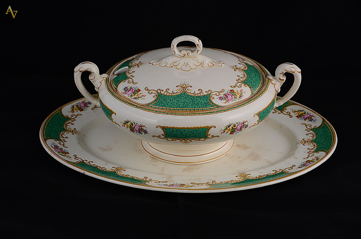 Sopeira com presentoir de faiança inglesa - Altura sopeira 17 cm... - foto 2 de 2