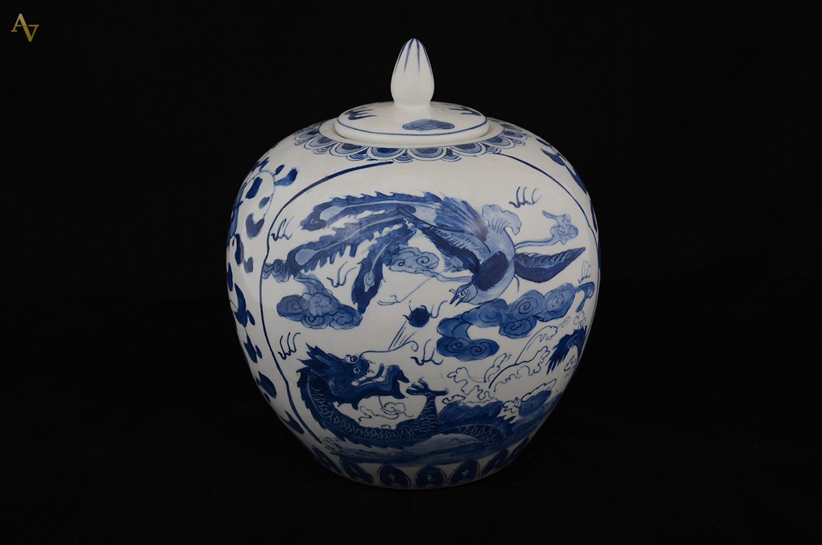 Potiche de porcelana chinesa azul e branca - Altura 26 cm - foto 1 de 2