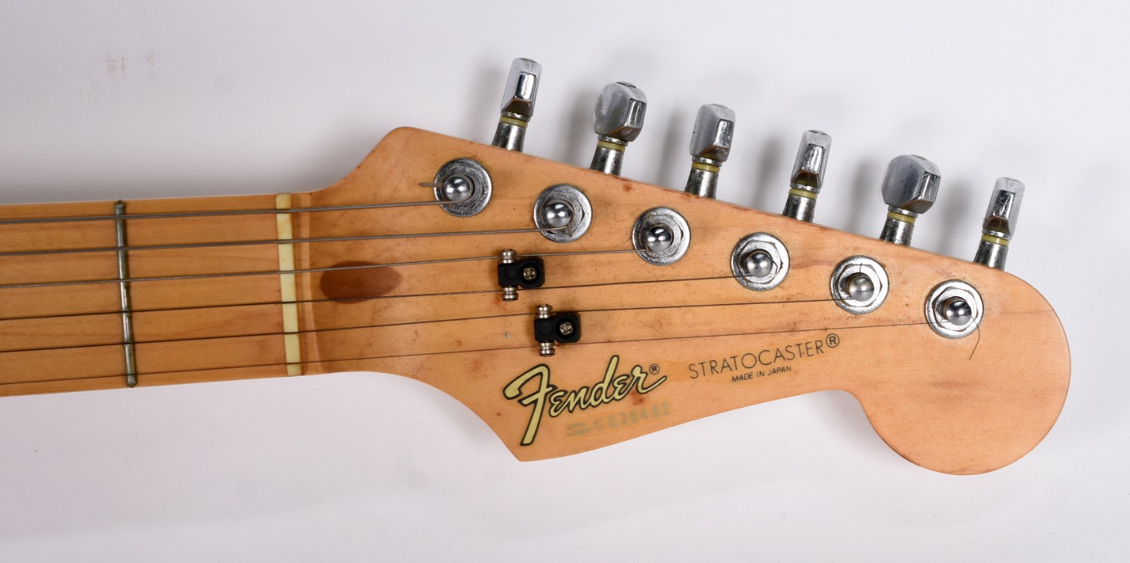 Guitarra Fender fabricada no Japão, no estojo. - foto 2 de 6