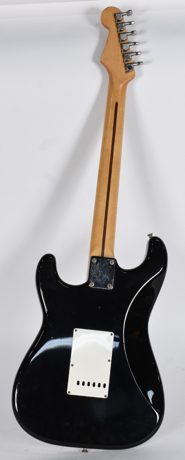 Guitarra Fender fabricada no Japão, no estojo. - foto 4 de 6