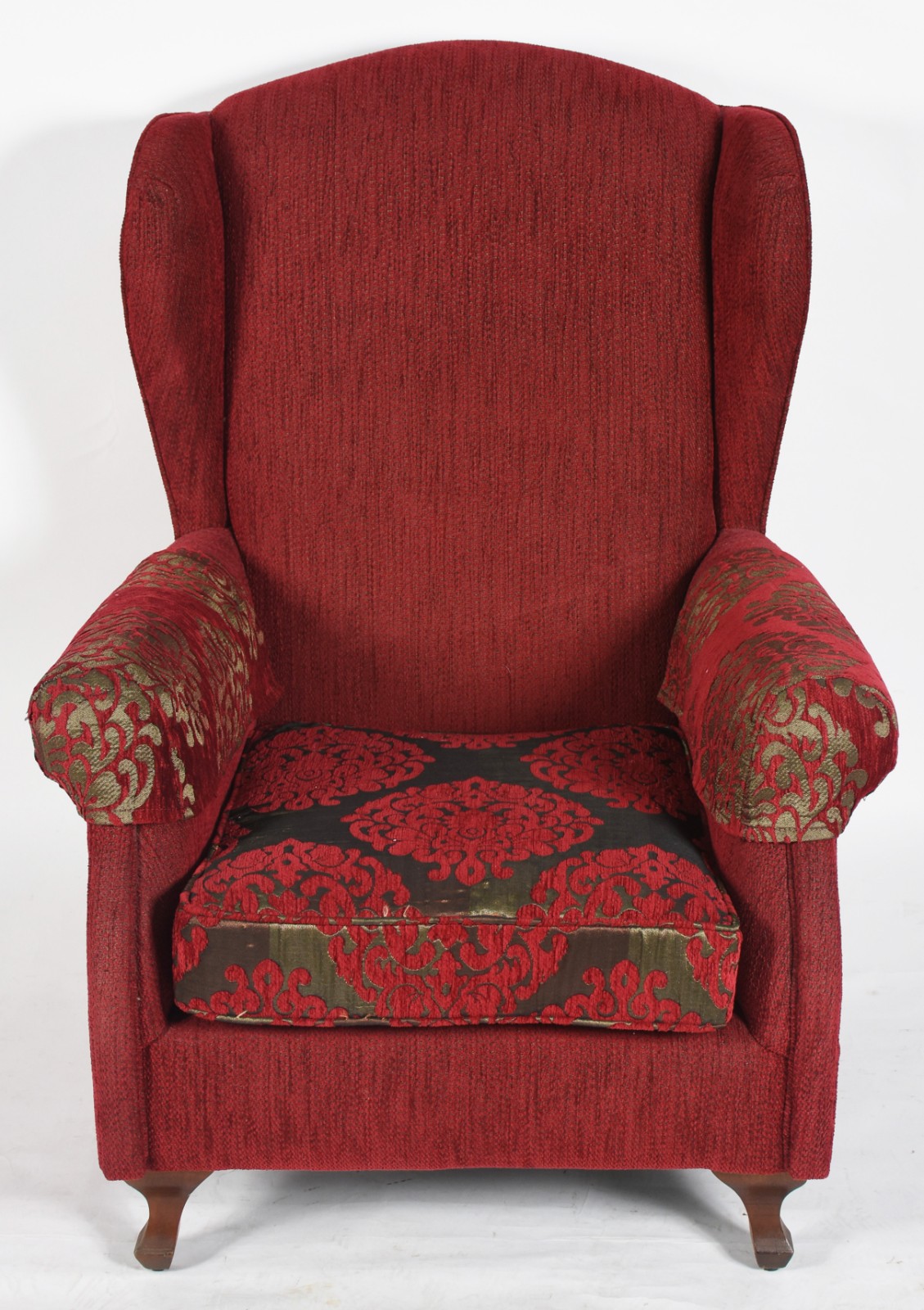 Bergere estofada e forrada com tecido brocado vermelho, pés de... - foto 2 de 4