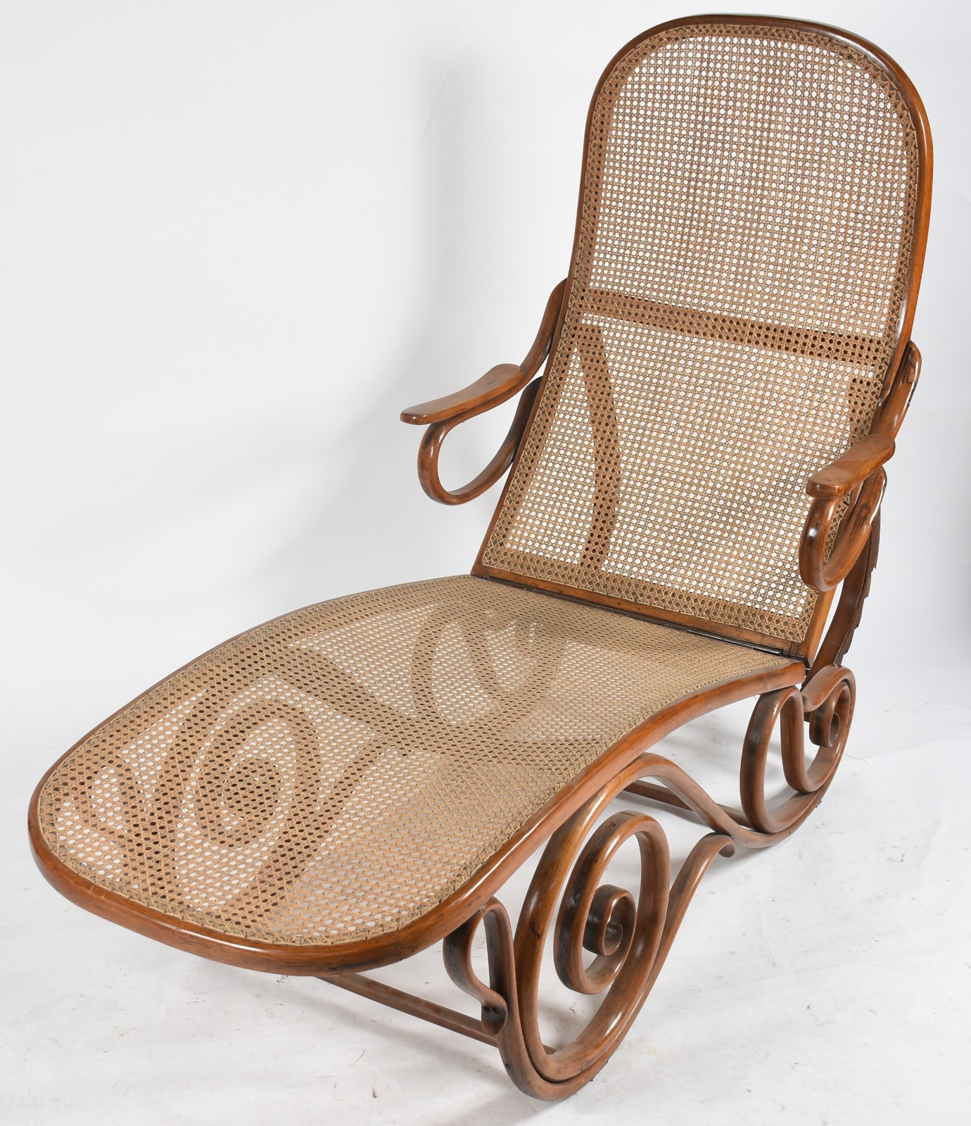 Espreguiçadeira austríaca THONET de madeira nobre e forração em... - foto 2 de 6