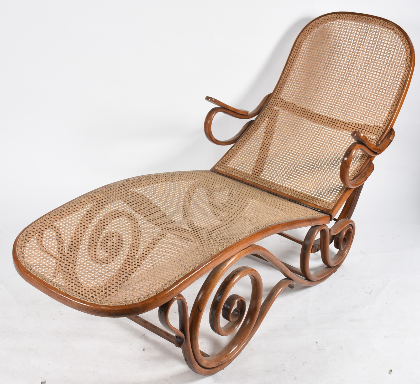 Espreguiçadeira austríaca THONET de madeira nobre e forração em... - foto 4 de 6