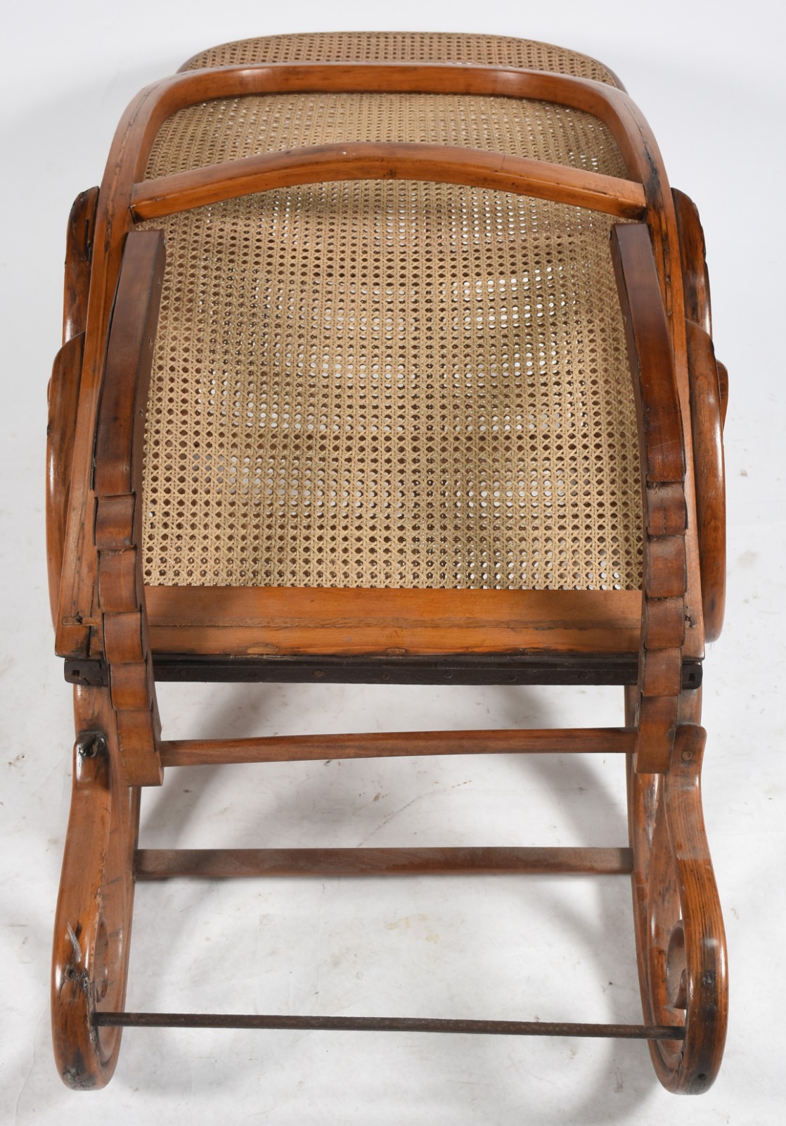 Espreguiçadeira austríaca THONET de madeira nobre e forração em... - foto 6 de 6