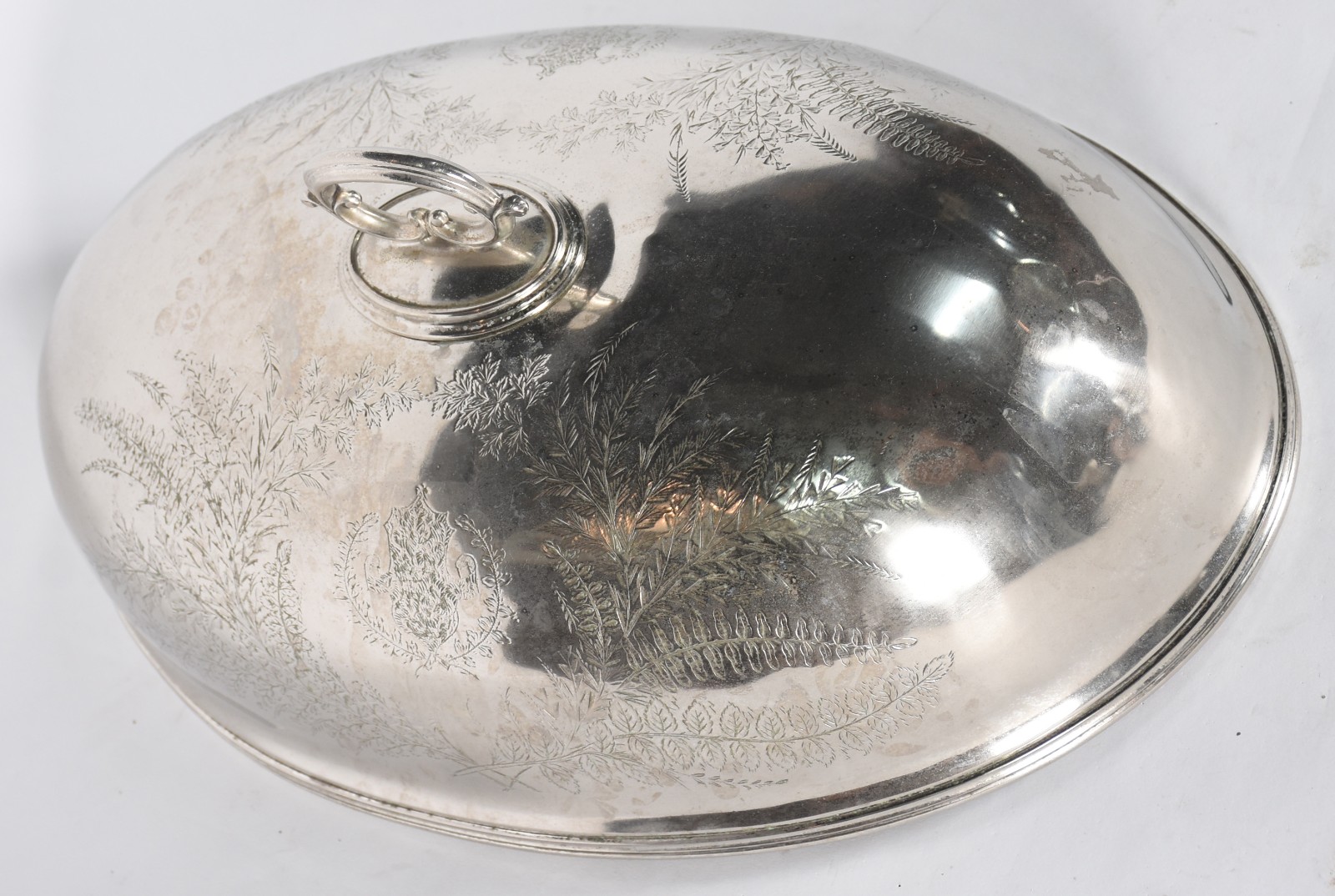 Elegante abafador para alimentos em metal prateado com cinzelados na... - foto 3 de 4