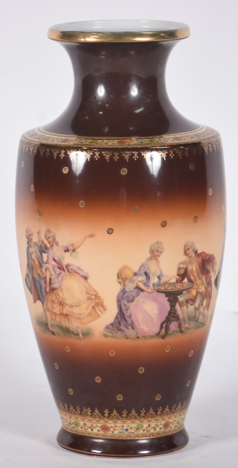 Vaso de porcelana tcheca Royal EPIAG, fundo marrom com cenas... - foto 1 de 5