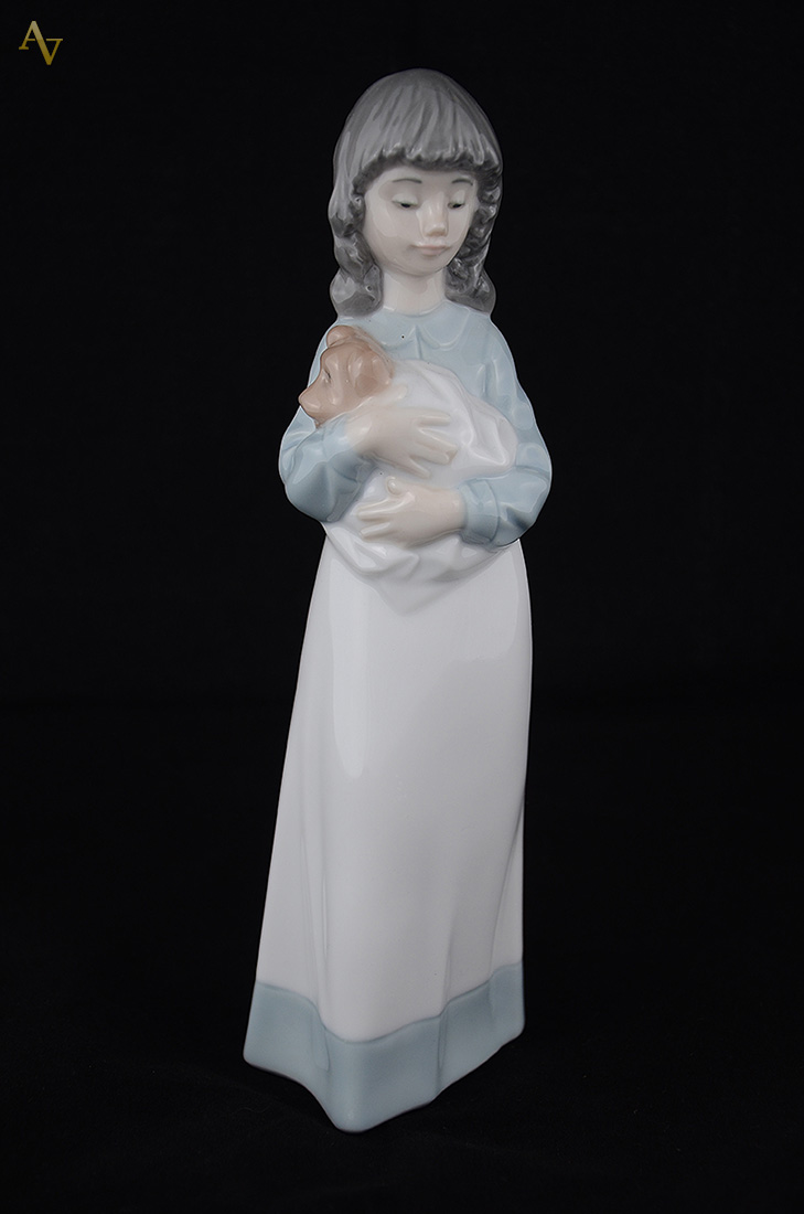 Estatueta de porcelana espanhola NAO, Lladro - Altura 24 cm - foto 1 de 2