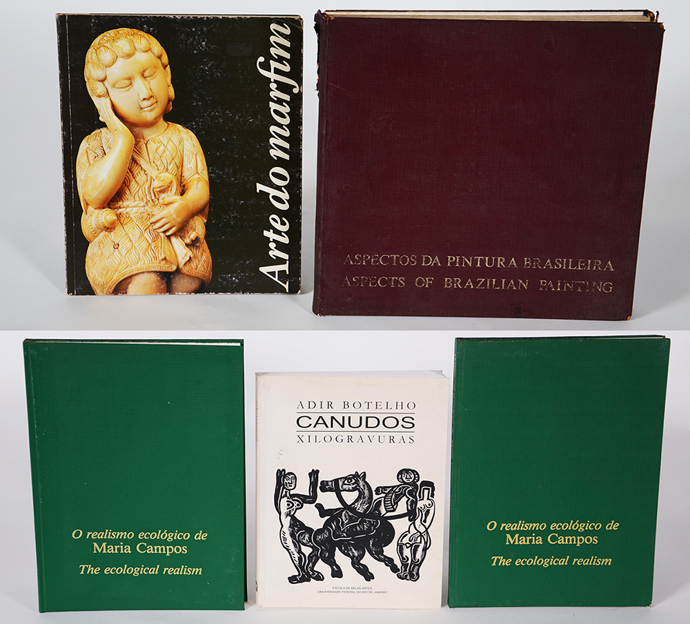 Conjunto com 04 (quatro) livros, sendo: Adir Botelho - Canudos...