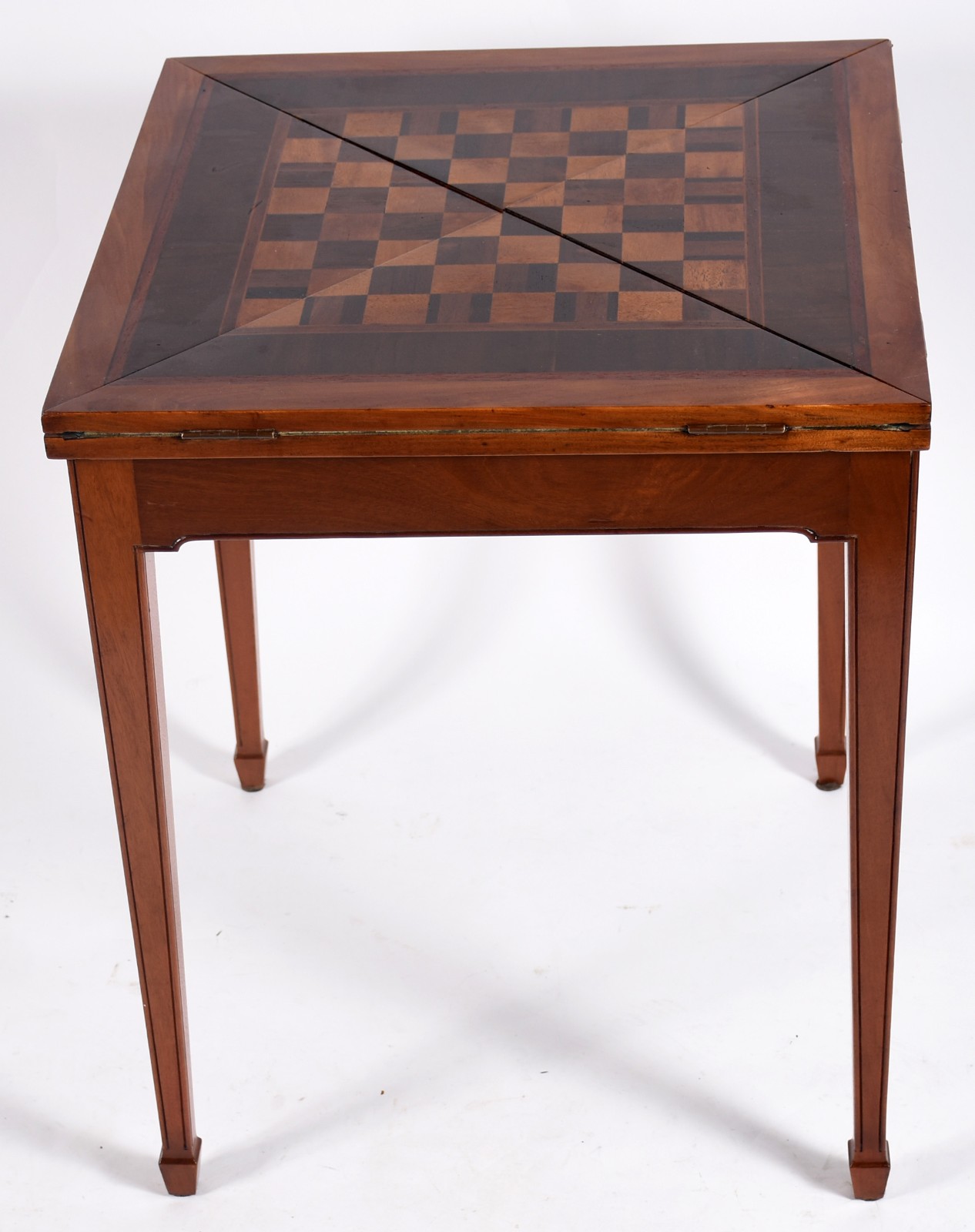 Mesa de madeira nobre feitio quadrada para jogo, tampo com quatro... - foto 1 de 4