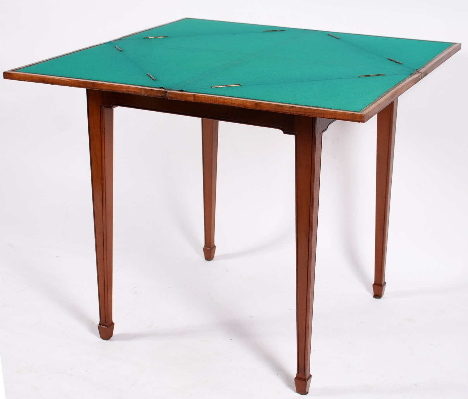 Mesa de madeira nobre feitio quadrada para jogo, tampo com quatro... - foto 3 de 4