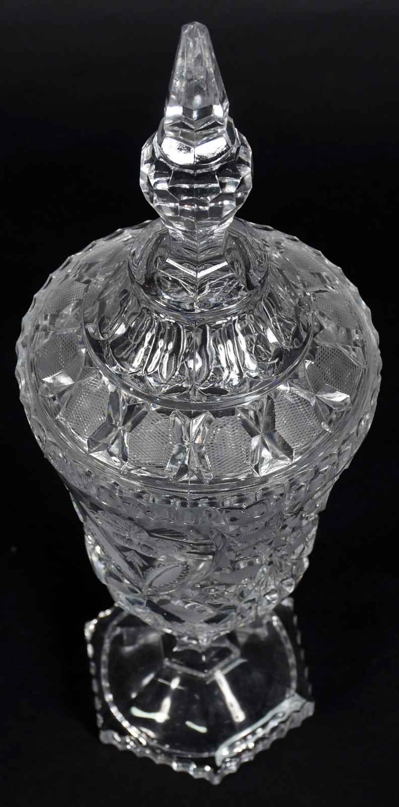 Compoteira de cristal tcheco lapidado. - foto 2 de 3