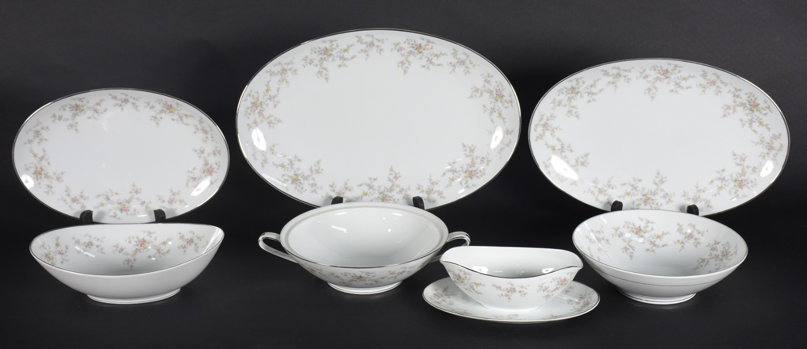 Aparelho de jantar de porcelana japonesa Noritake na cor branco com... - foto 3 de 7