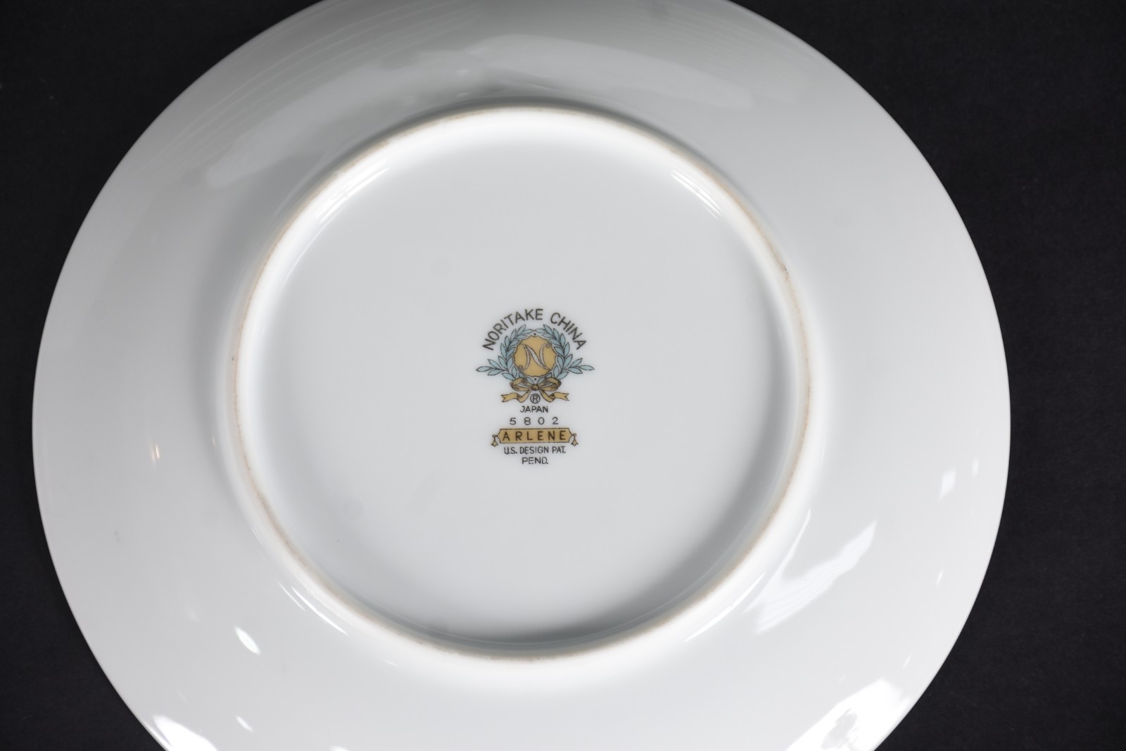 Aparelho de jantar de porcelana japonesa Noritake na cor branco com... - foto 6 de 7