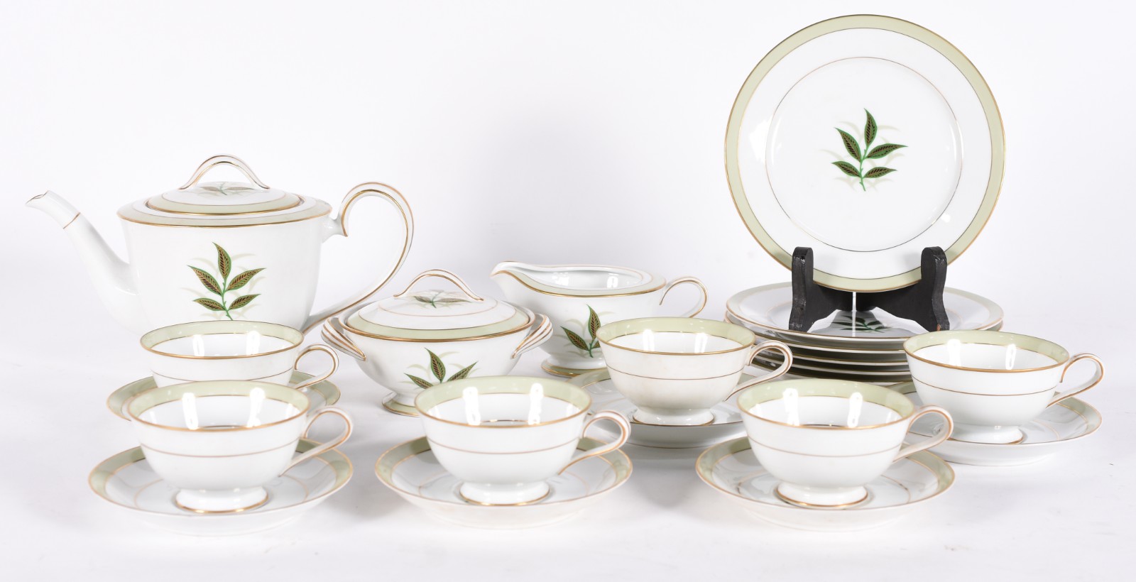 Serviço de chá de porcelana Noritake composto de 6 xícaras com pires... - foto 2 de 5
