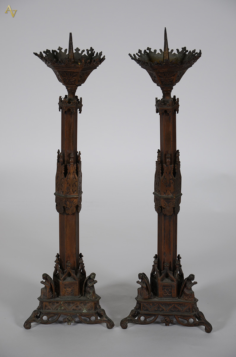 Par de tocheiros em bronze século XIX - Altura 54 cm