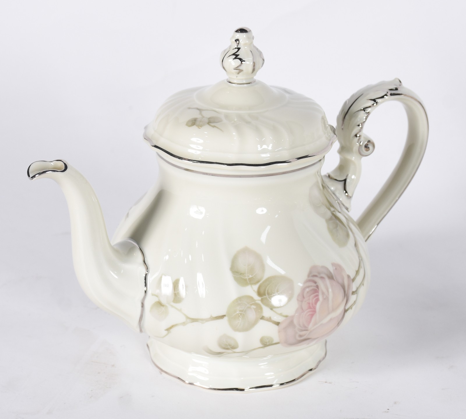 Aparelho de jantar, chá e café de porcelana alemã Rosenthal composto... - foto 2 de 8