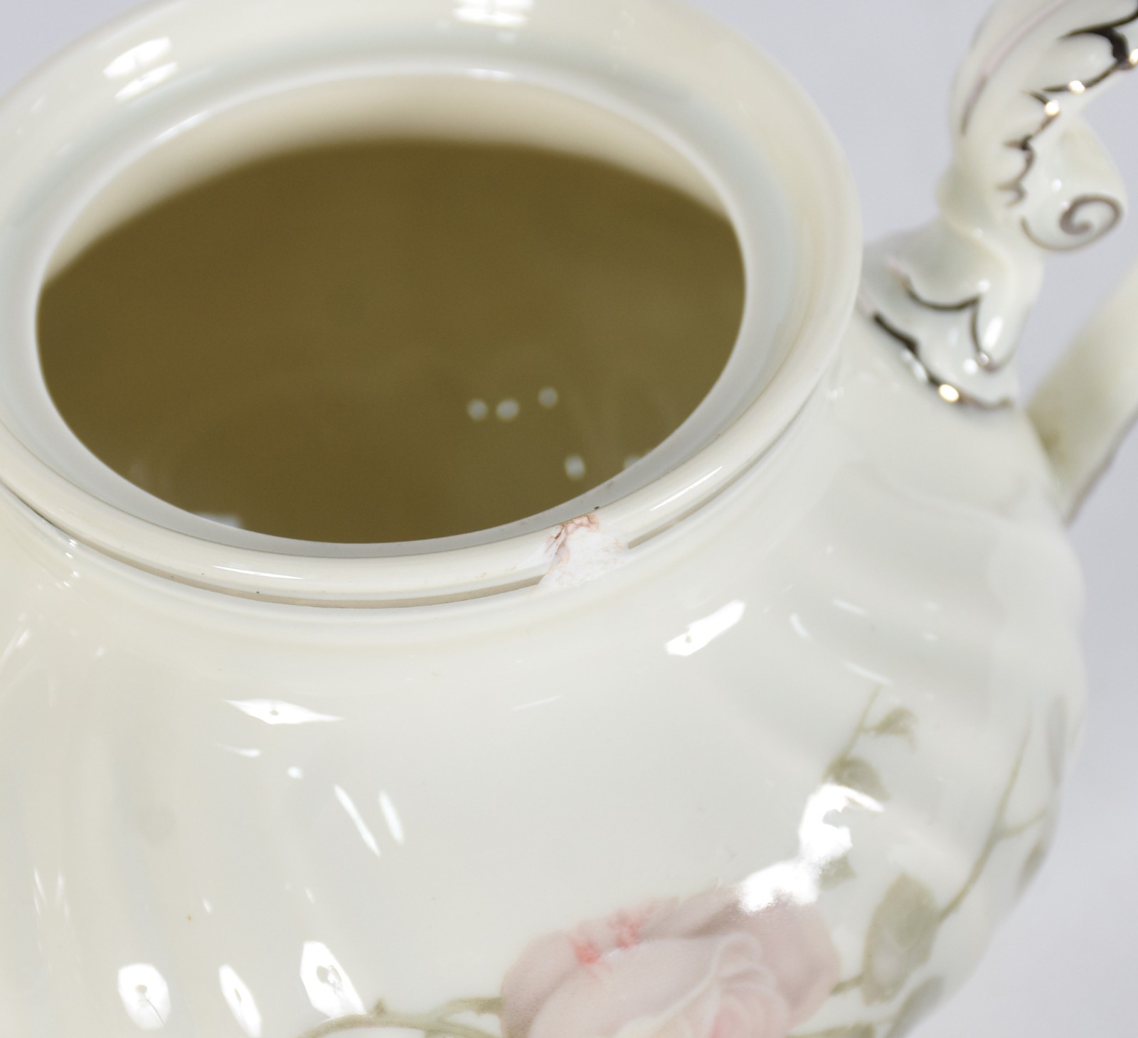 Aparelho de jantar, chá e café de porcelana alemã Rosenthal composto... - foto 5 de 8