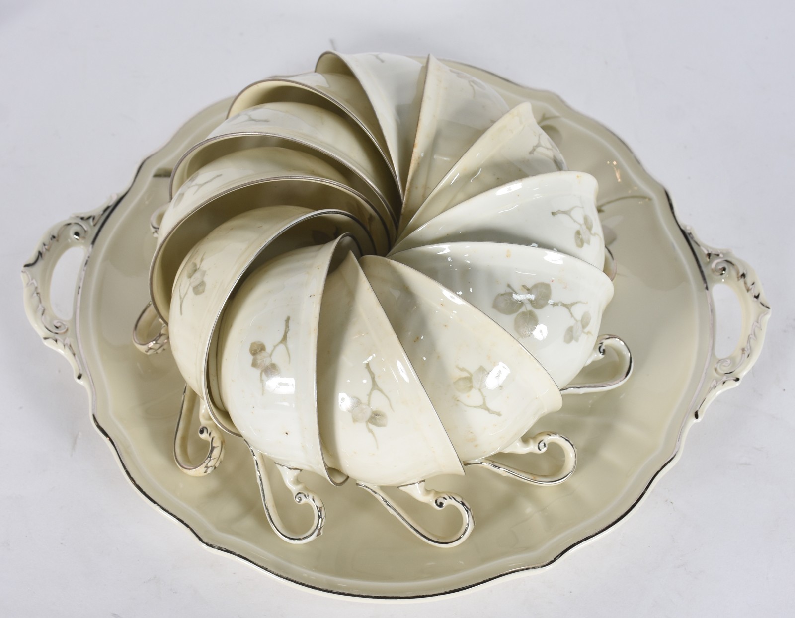 Aparelho de jantar, chá e café de porcelana alemã Rosenthal composto... - foto 6 de 8