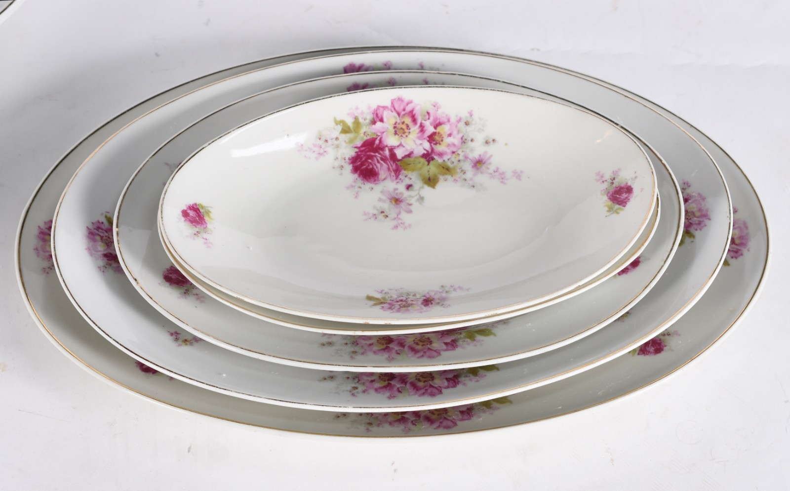 Aparelho de jantar de porcelana Tcheca EPIAG composto de 28 pratos... - foto 2 de 6