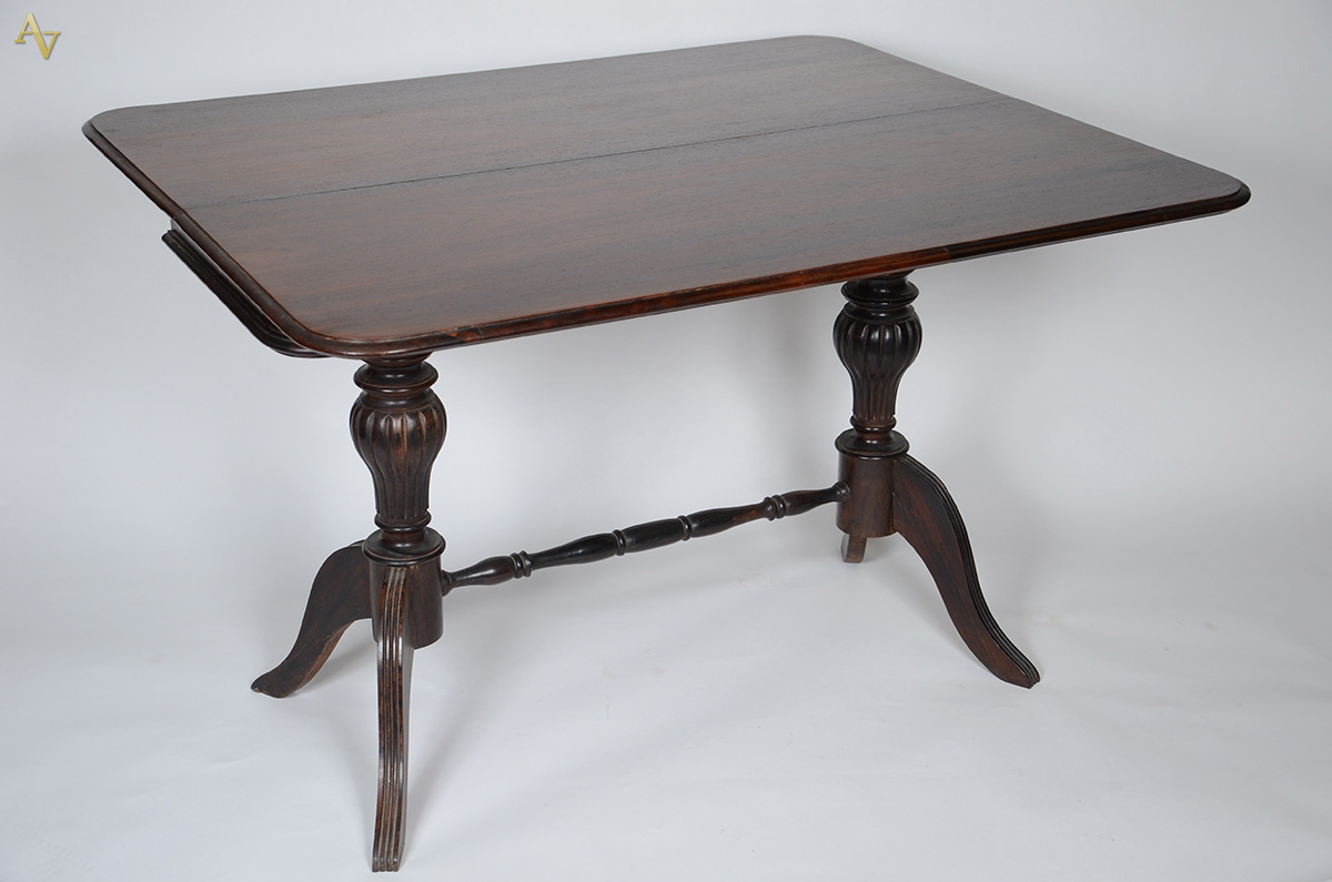 Mesa console de jacarandá, tampo dobrável - Medidas 1,17 x 50 alt. 78... - foto 2 de 2