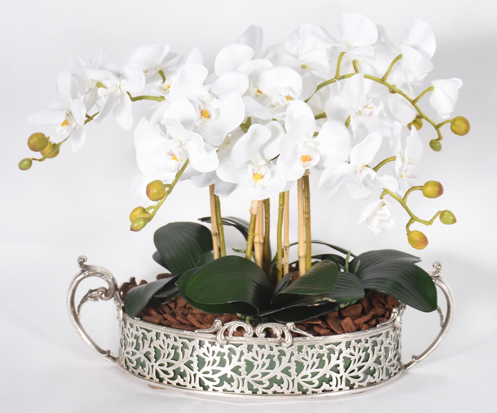 Cachepot com banho de prata com composição de orquídeas permanentes. - foto 1 de 4