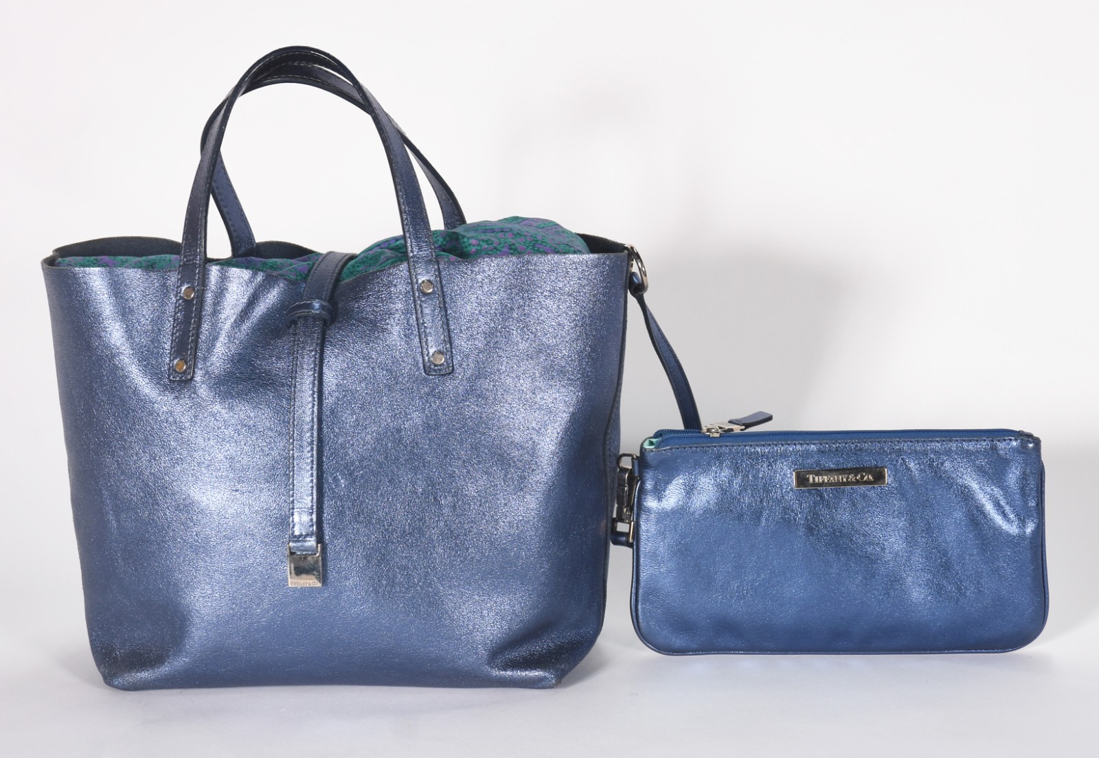 Bolsa e carteira da marca Tiffany, na embalagem original. - foto 1 de 11