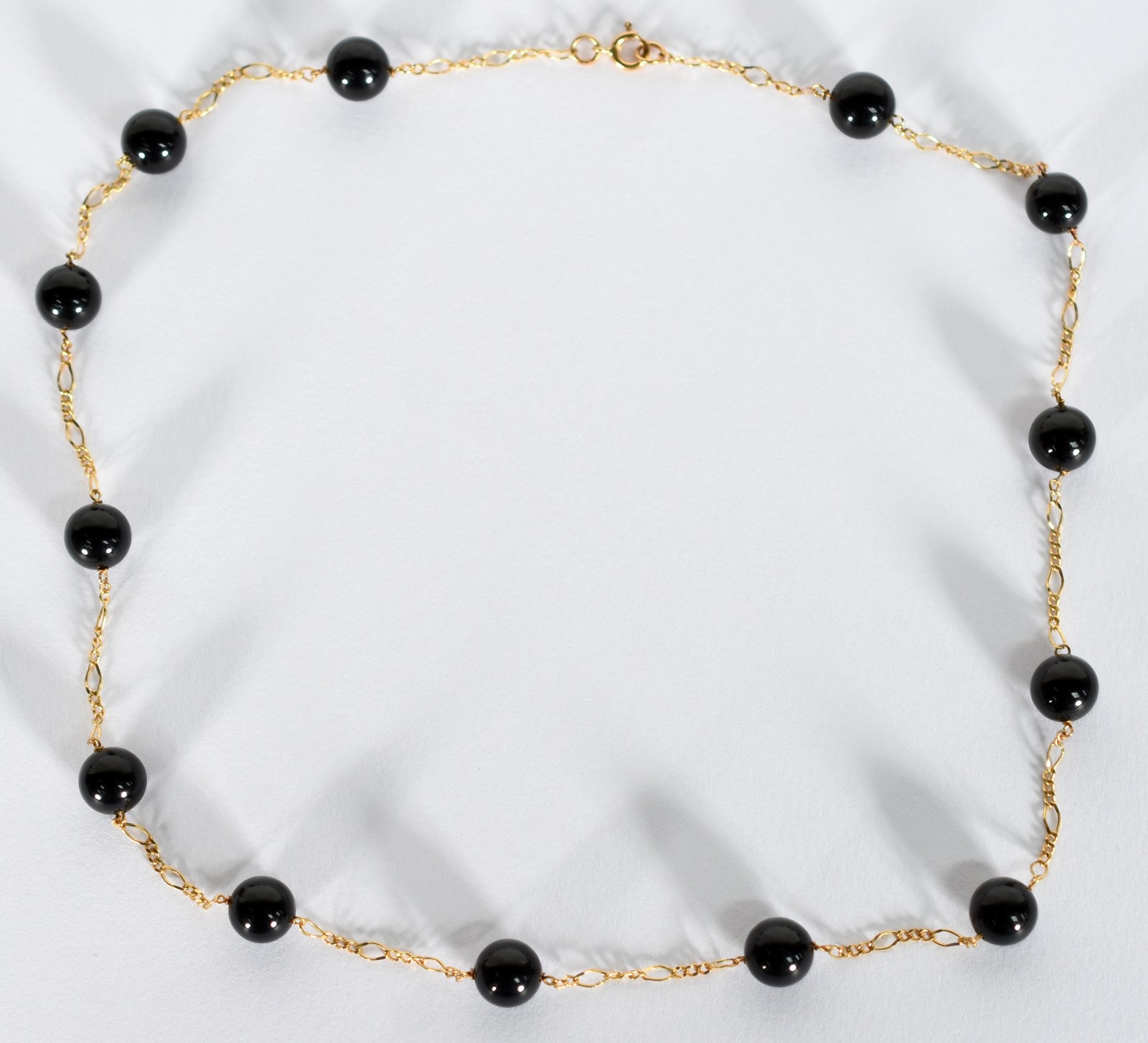 Colar de ouro 18 k com perolas negras sintéticas (Por motivo de... - foto 1 de 4
