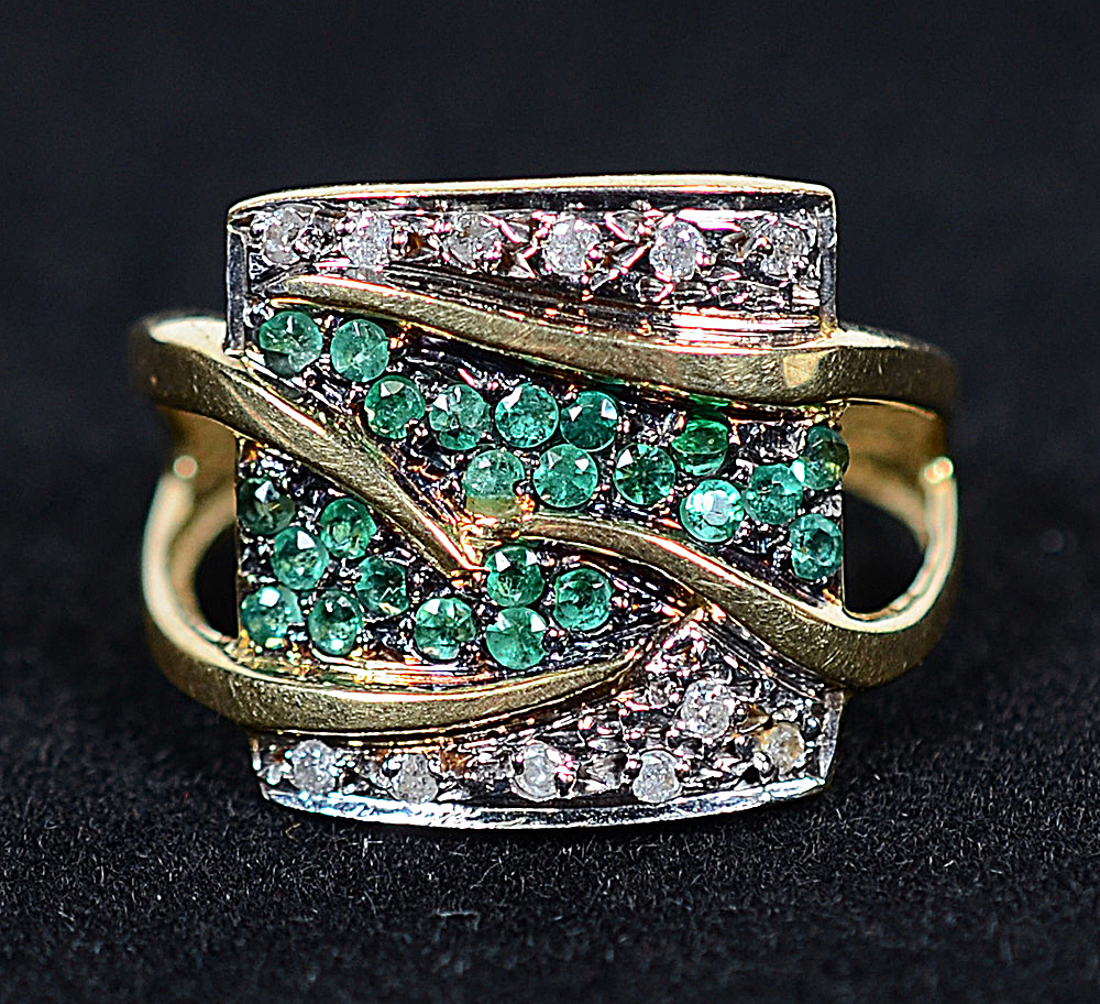 Anel de ouro 18 k com 1,00 ct de esmeraldas e 0,60 cts de brilhantes... - foto 1 de 2