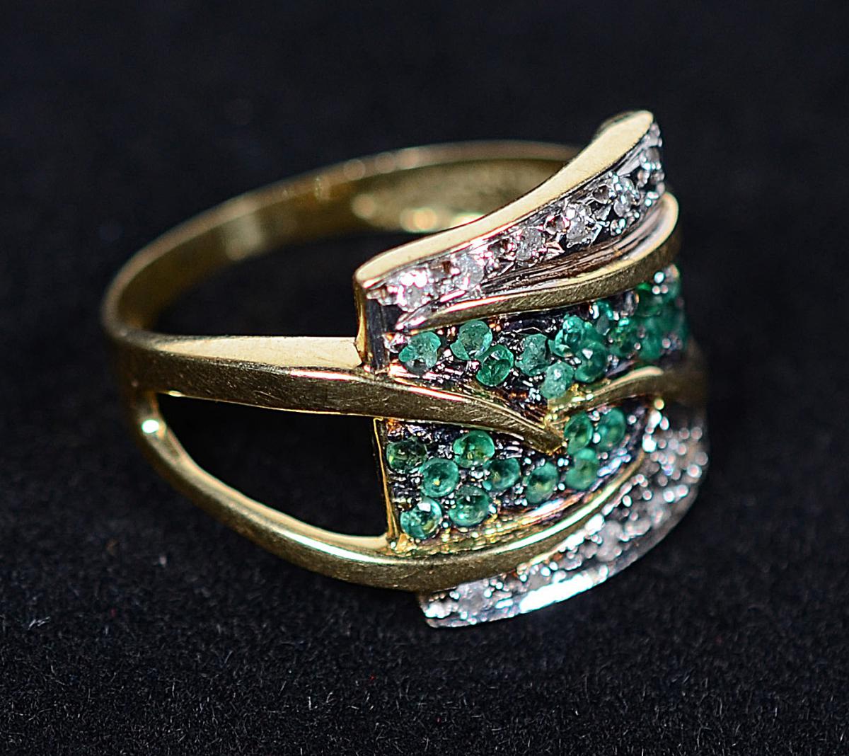 Anel de ouro 18 k com 1,00 ct de esmeraldas e 0,60 cts de brilhantes... - foto 2 de 2