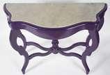 Console de madeira nobre estilo Luis Felipe, pi... - Console de madeira nobre estilo Luis Felipe, pintado na cor lilás com tampo de mármore.