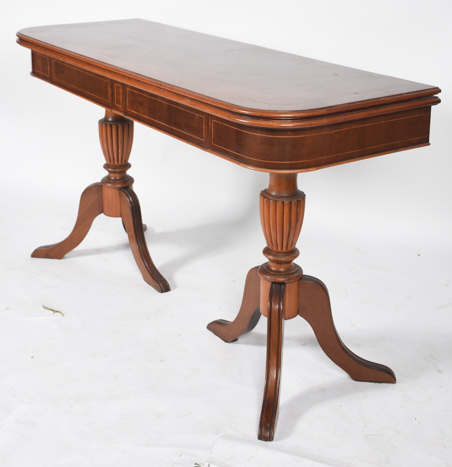 Console/mesa com tampo dobrável de madeira nobre, duas colunas em... - foto 1 de 7