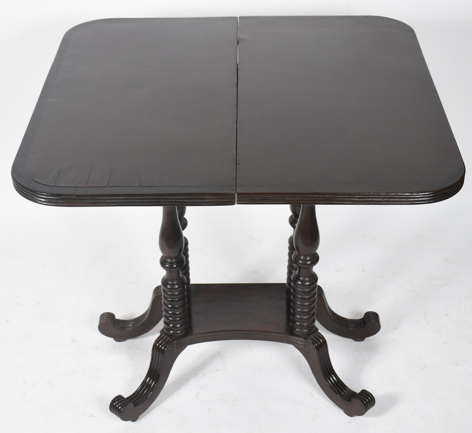 Mesa console de madeira nobre, tampo dobrável, saia canelada, apoio... - foto 6 de 6