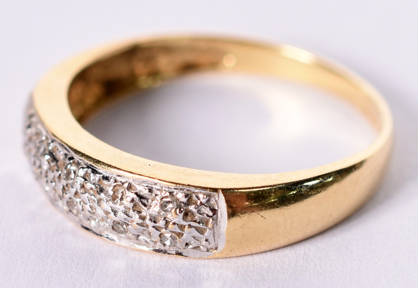Anel de ouro contraste 750 com pequenos brilhantes, aro 17 (Por... - foto 2 de 5