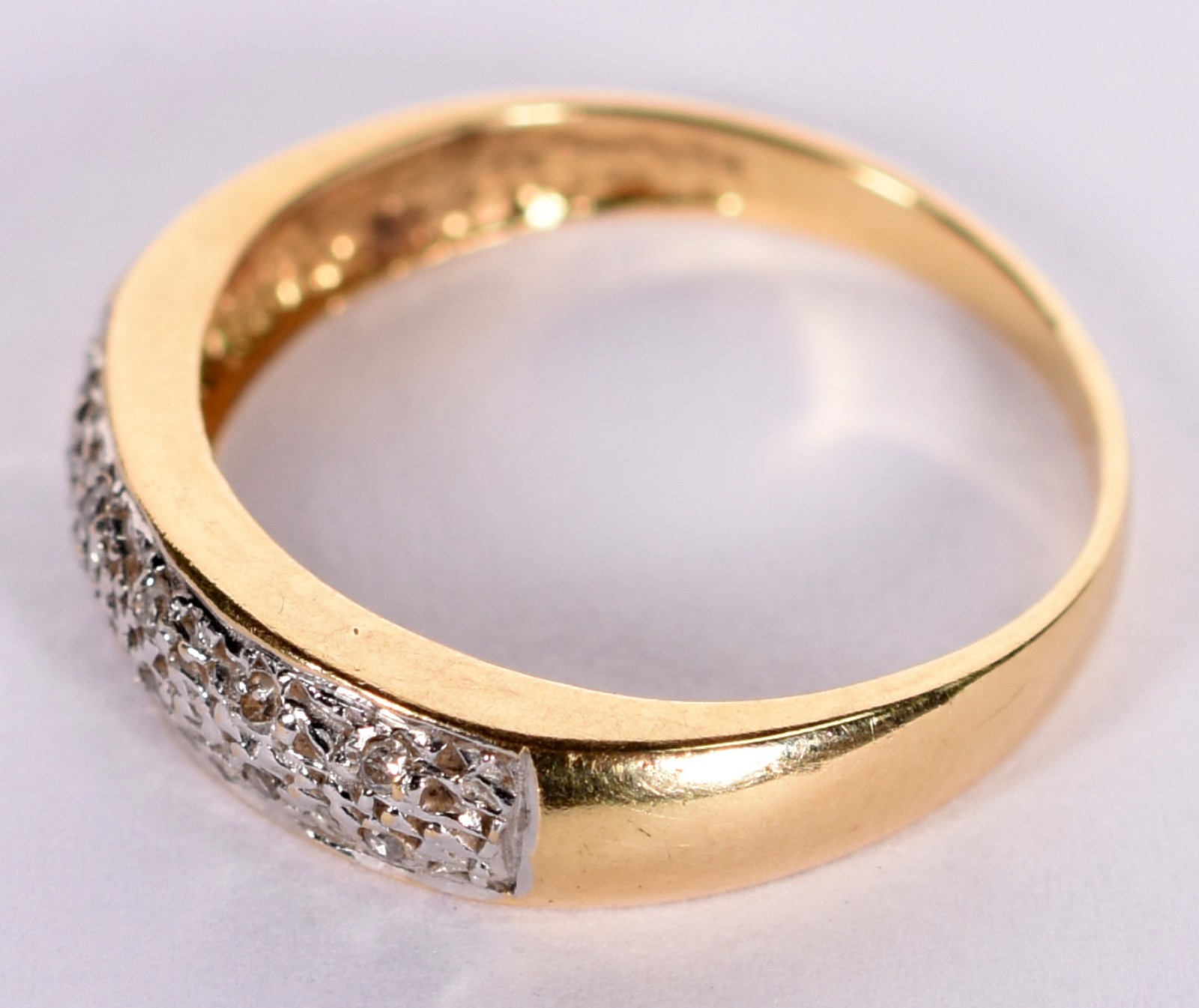 Anel de ouro contraste 750 com pequenos brilhantes, aro 17 (Por... - foto 3 de 5