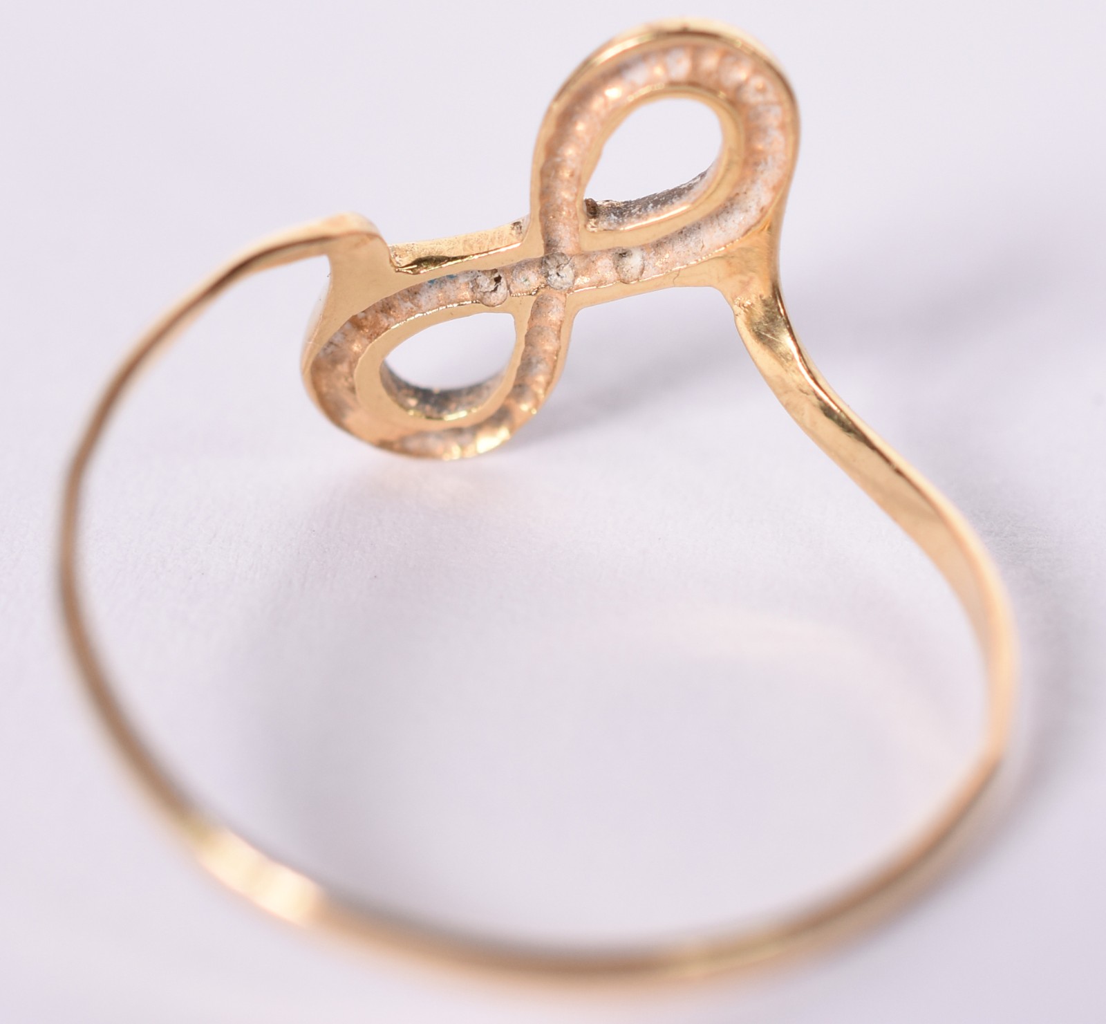 Anel de ouro feitio "8" com brilhante, aro 22 (Por motivos de... - foto 5 de 5